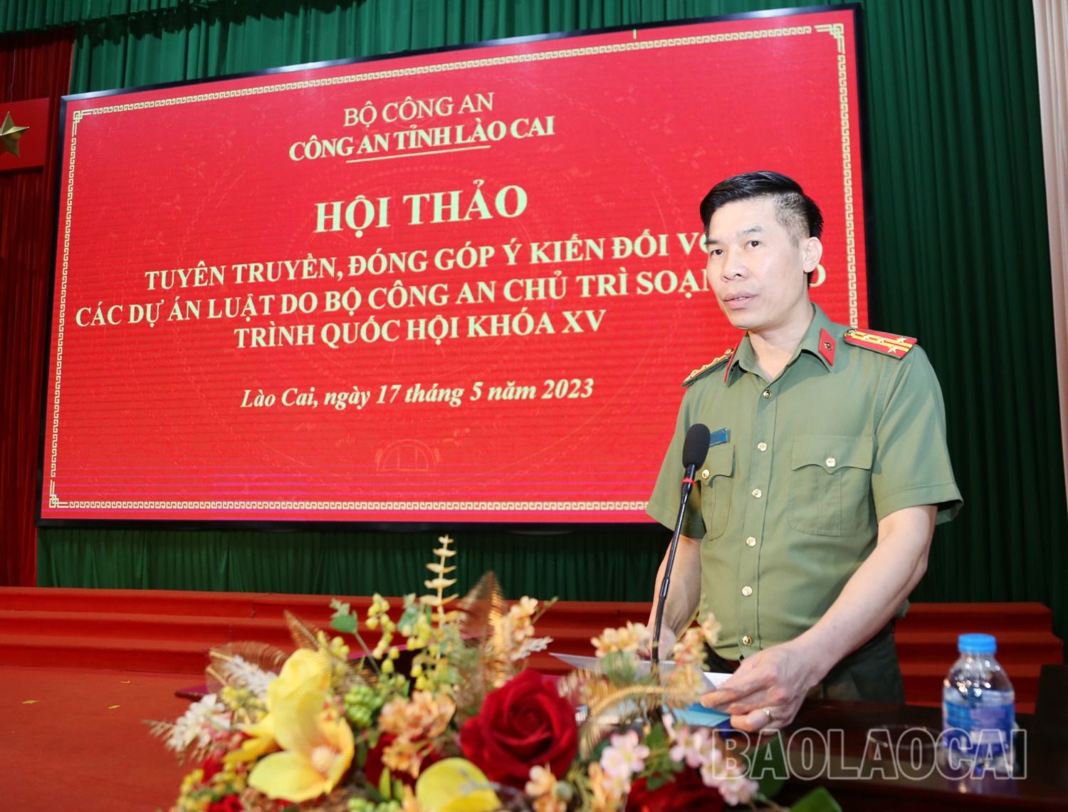 Đại tá Cao Minh Huyền, Bí thư Đảng ủy, Giám đốc Công an tỉnh phát biểu khai mạc hội thảo. 3.JPG