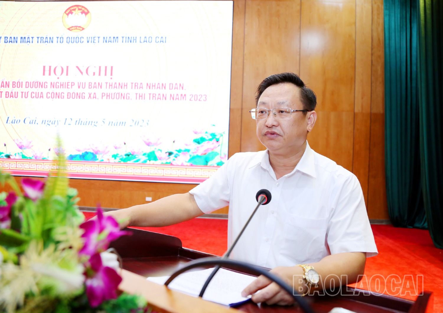 Đồng chí Giàng Seo Vần, Ủy viên Ban Thường vụ Tỉnh ủy, Chủ tịch Ủy ban Mặt trận Tổ quốc Việt Nam tỉnh phát biểu khai mạc hội nghị. 3.JPG