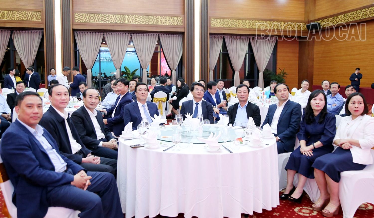 Các đại biểu dự buổi gặp mặt. img-6109-2294-4728.jpg