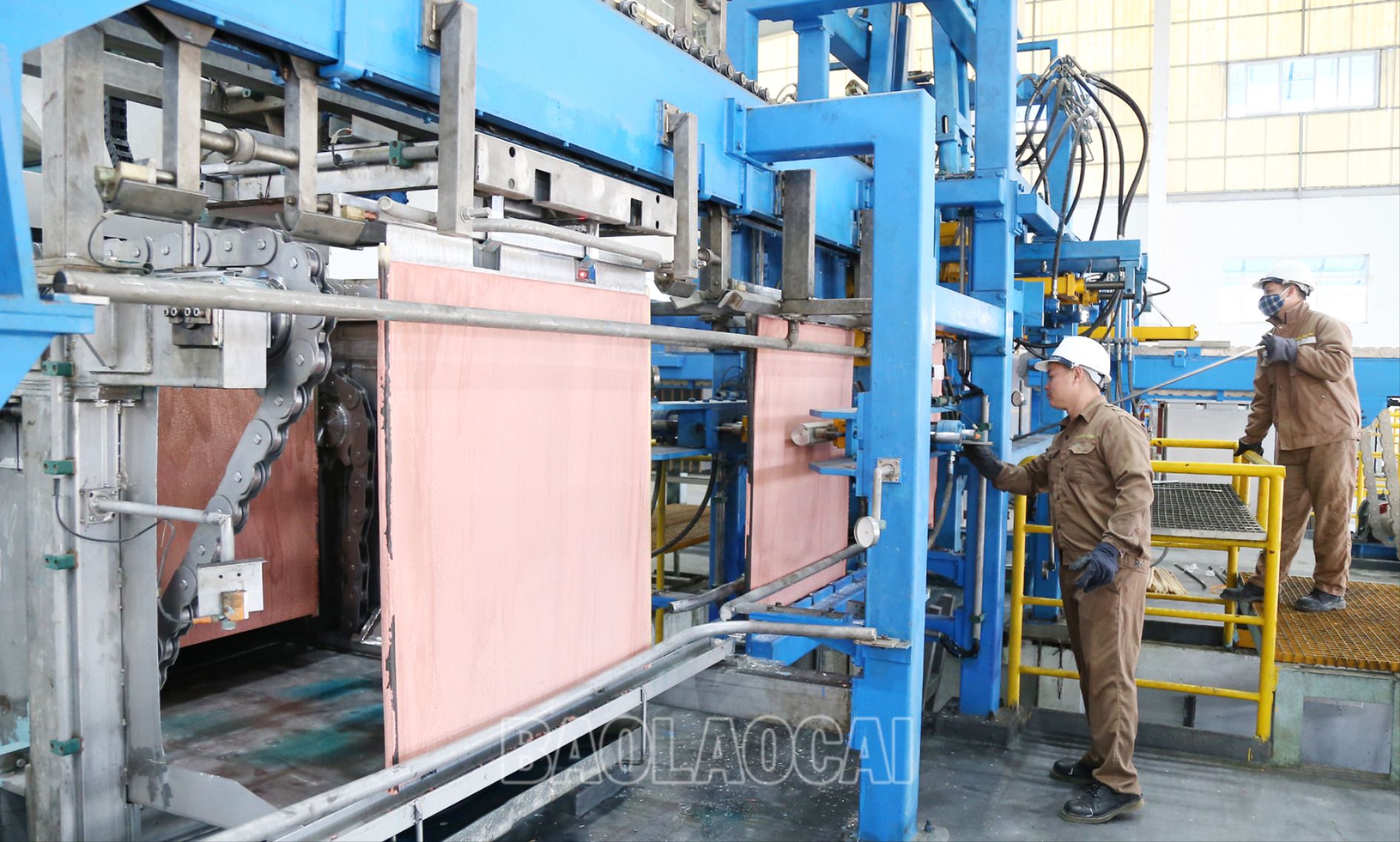 Ngành công nghiệp hằng năm đóng góp quan trọng vào nguồn thu ngân sách của tỉnh. TC8.jpg