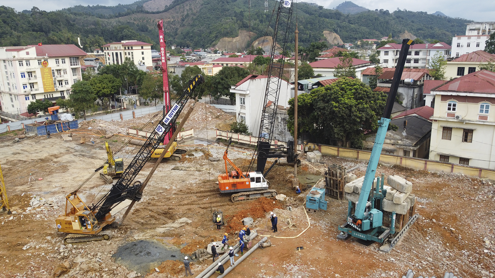 Khí thế thi đua lao động trên khắp các công trường, dự án của tỉnh. DJI_0086.JPG
