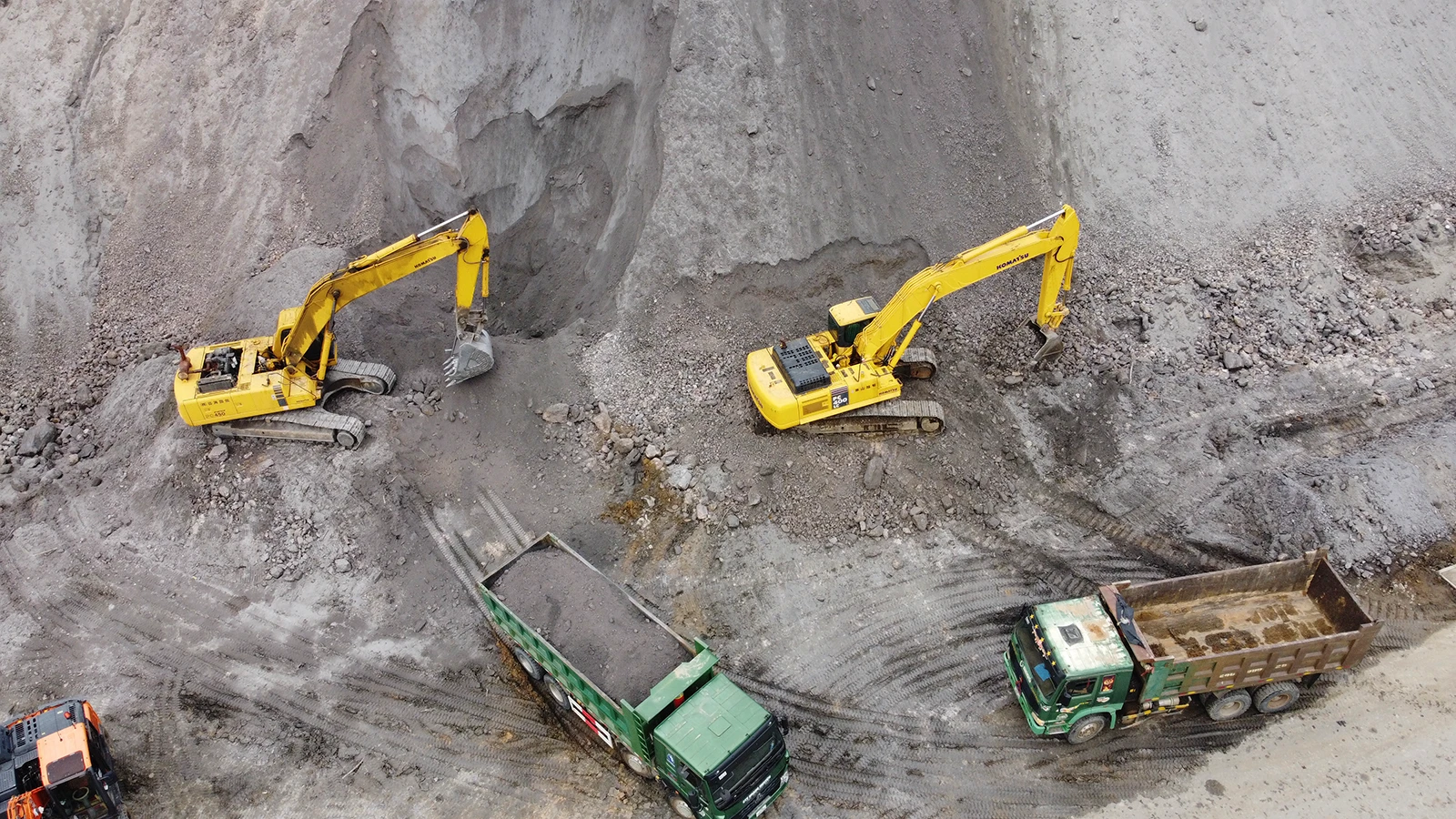 Khí thế thi đua sôi nổi thể hiện quyết tâm hoàn thành nhiệm vụ trong năm 2024..JPG