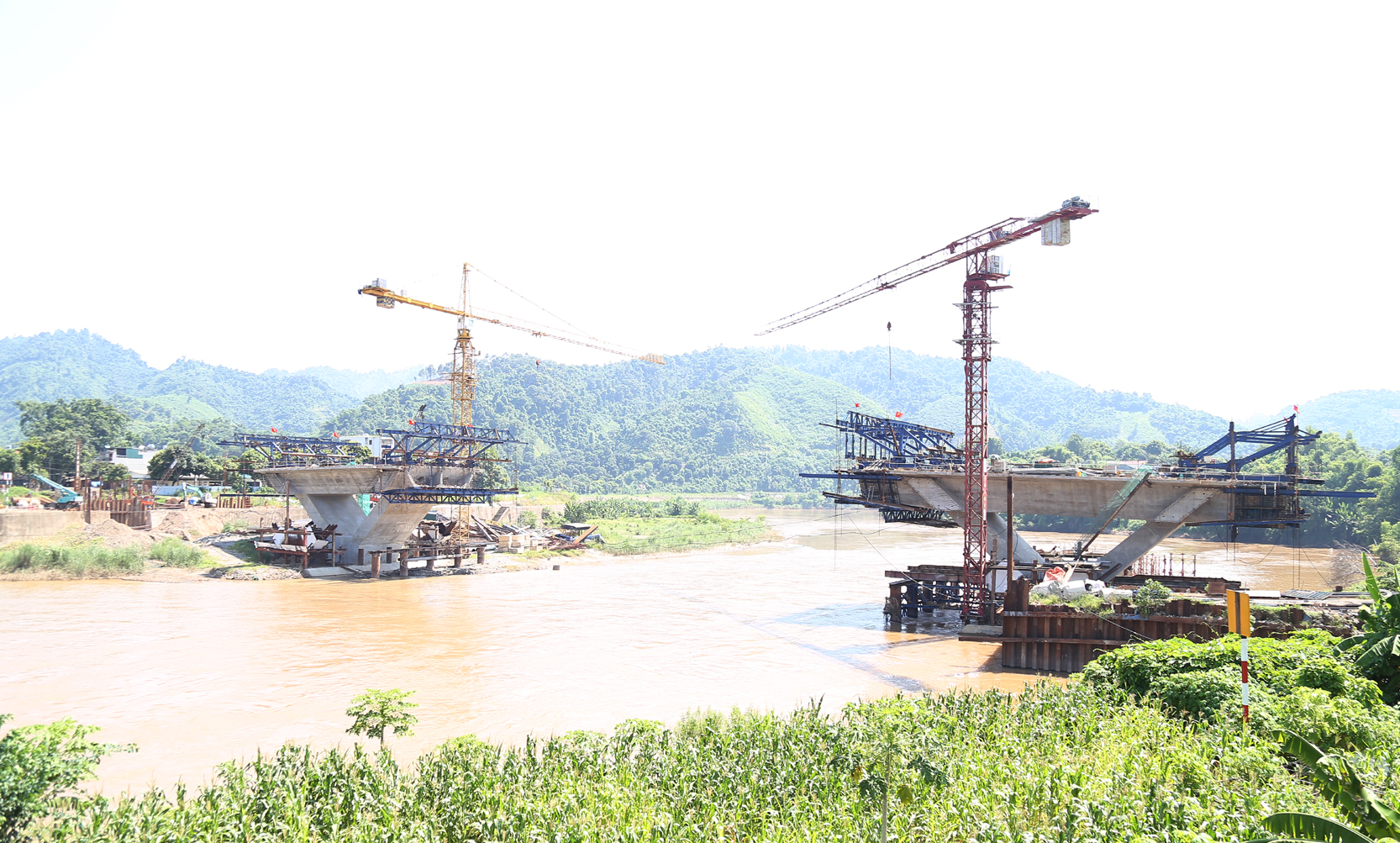 Thi công cầu Phú Thịnh (thành phố Lào Cai). XD1.jpg