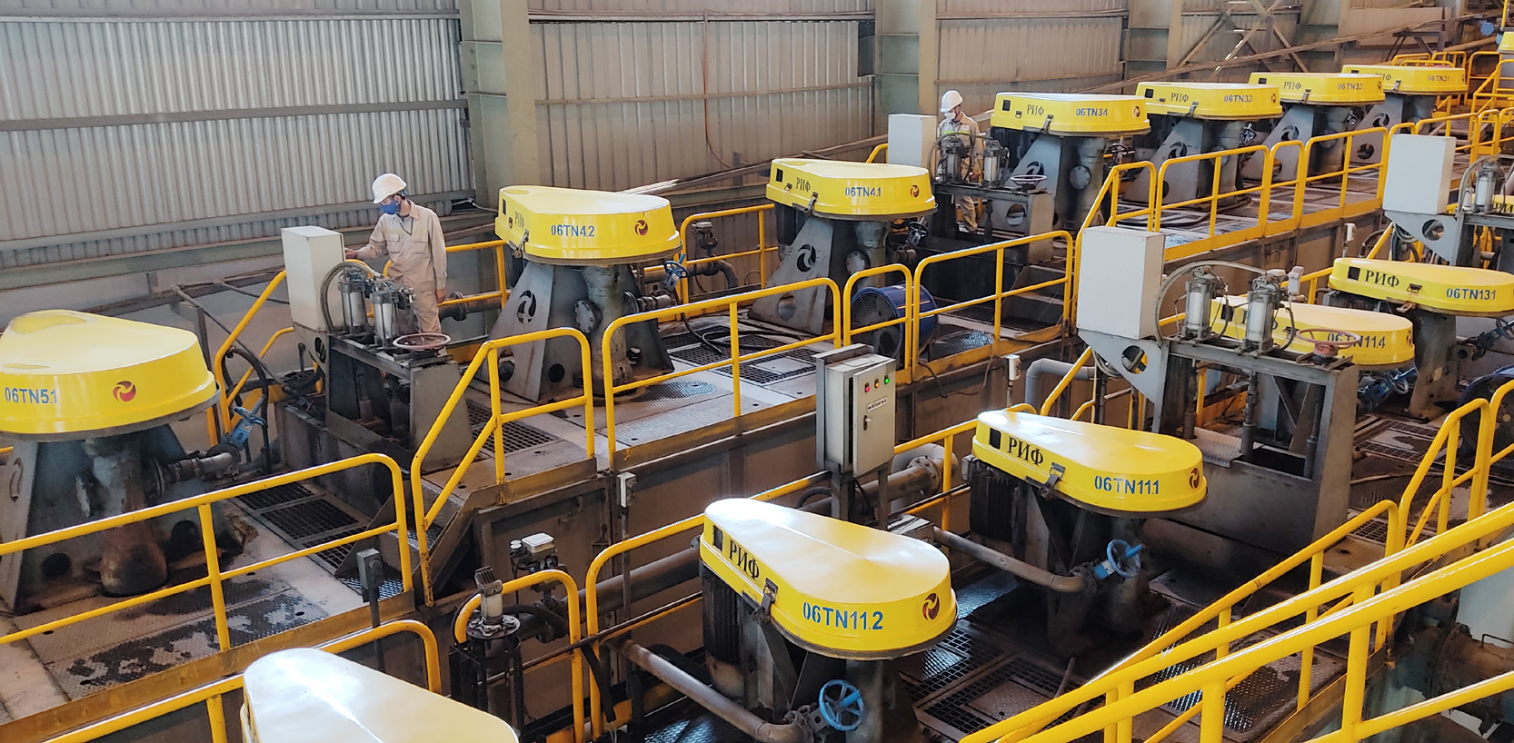 Phân xưởng tuyển 1 và tuyển 2 thuộc Chi nhánh Mỏ tuyển đồng Sin Quyền duy trì hoạt động 24/24 giờ. CN6.jpg