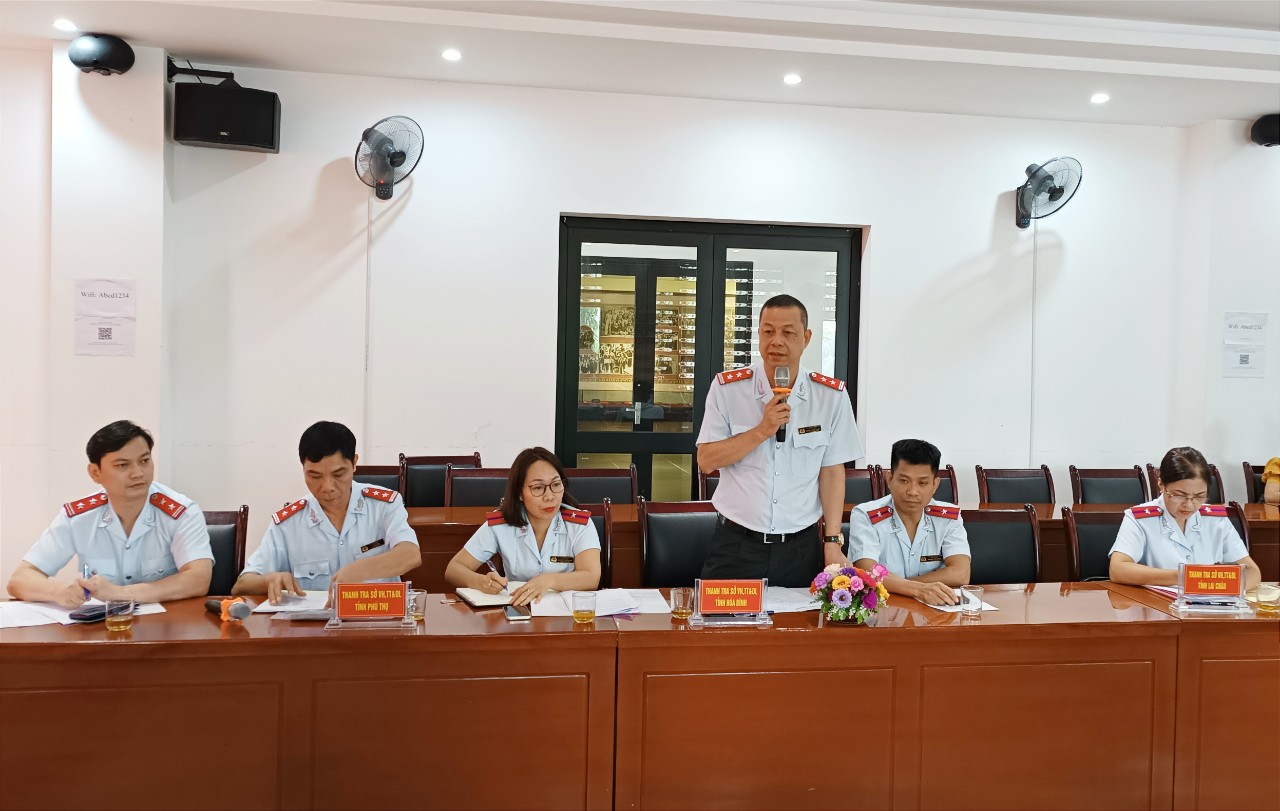 Đại biểu thảo luận tại hội nghị. VH5.jpg