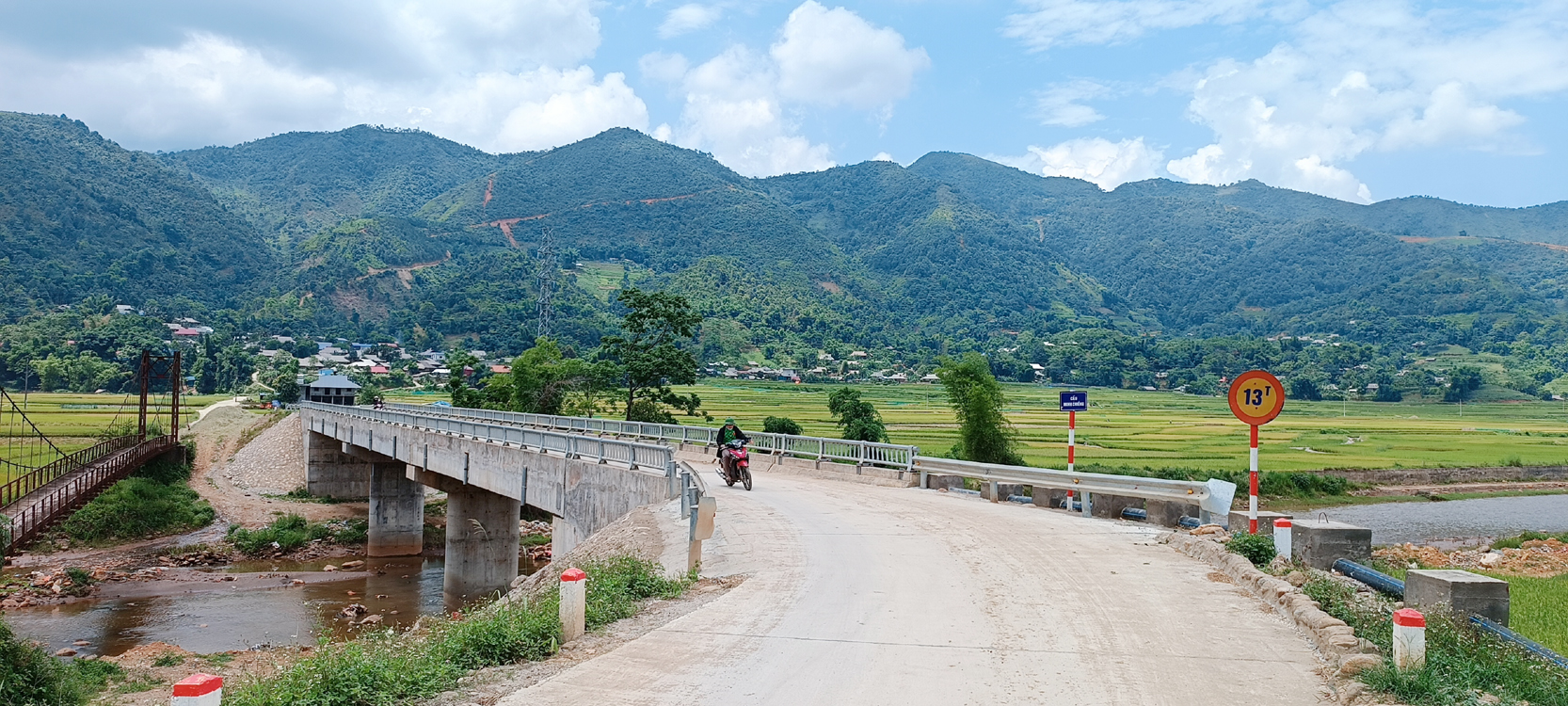 Đường giao thông nông thôn ở Văn Bàn. GT13.jpg