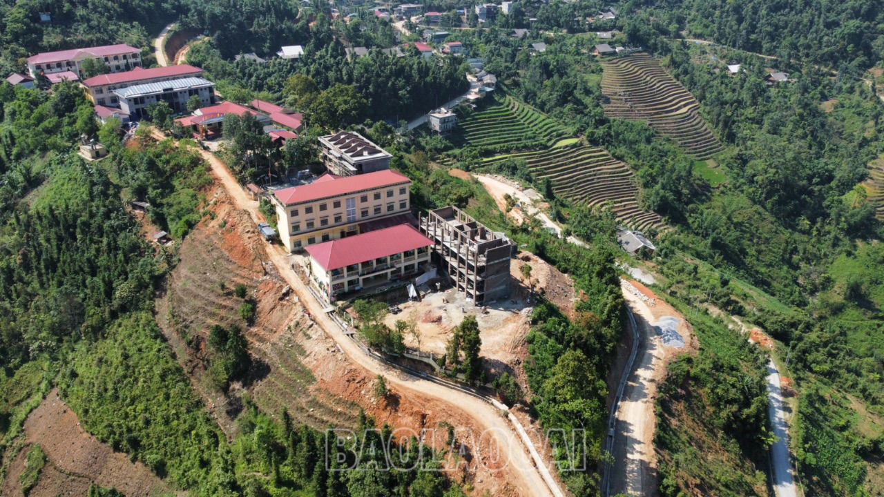 Đường giao thông lên các xã vùng cao của Lào Cai đang dần hoàn thiện. GT7.jpg