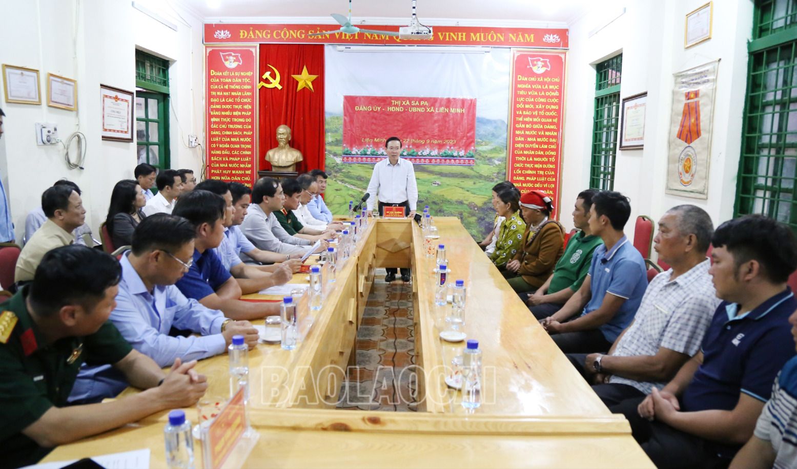 Chủ tịch nước Võ Văn Thưởng đề nghị tỉnh tiếp tục hỗ trợ người dân vùng lũ khôi phục sản xuất, đưa mọi hoạt động của địa phương trở lại bình thường. CT11.jpg