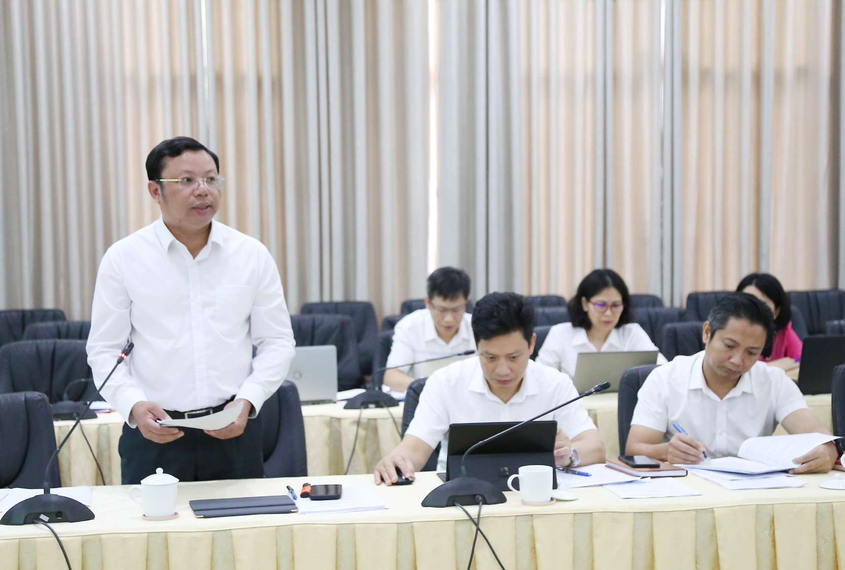 Lãnh đạo Sở Công Thương báo cáo kế hoạch triển khai Quyết định số 866. DN9.jpg