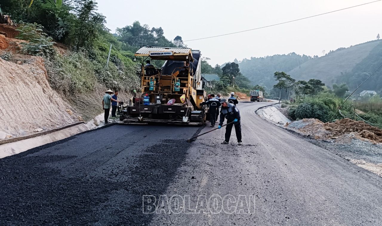 Tỉnh Lào Cai phấn đấu tỷ lệ giải ngân vốn đầu tư công hết năm 2023 đạt 95% trở lên. C133.jpg