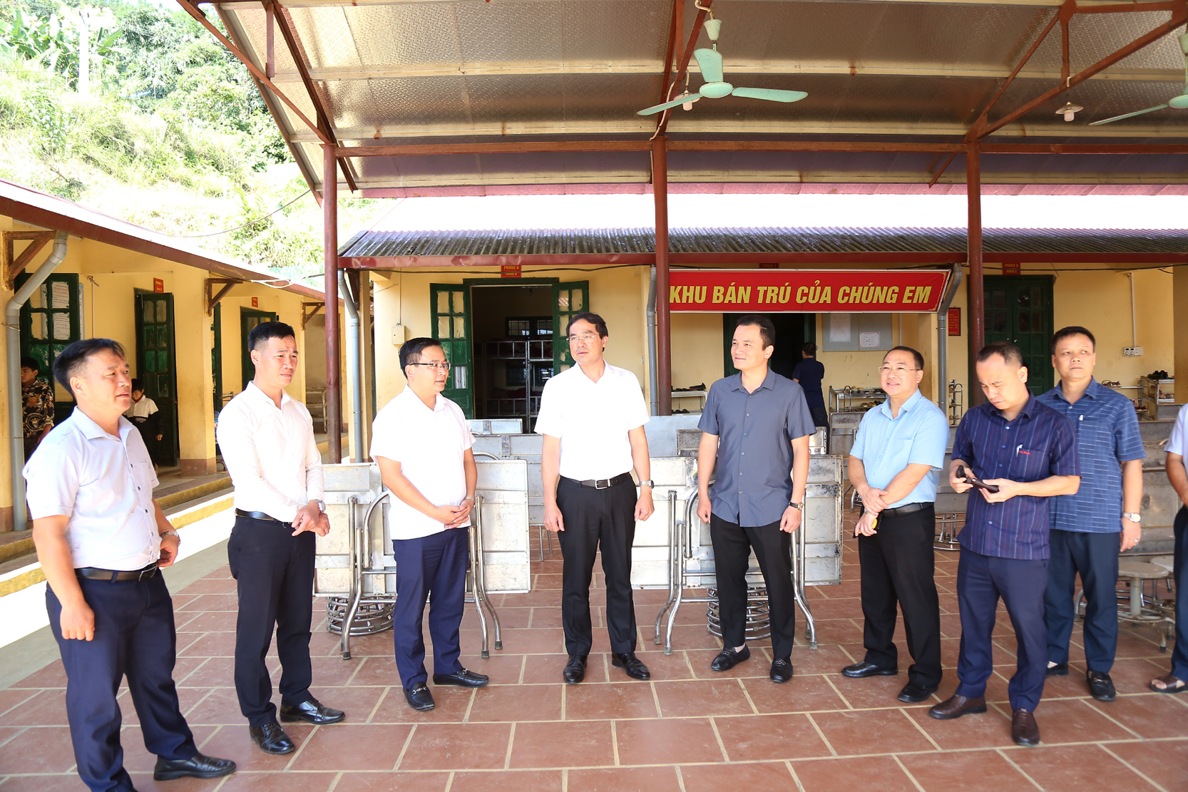 Kiểm tra nhà ăn của học sinh bán trú các trường học xã Tả Thàng. T7.jpg