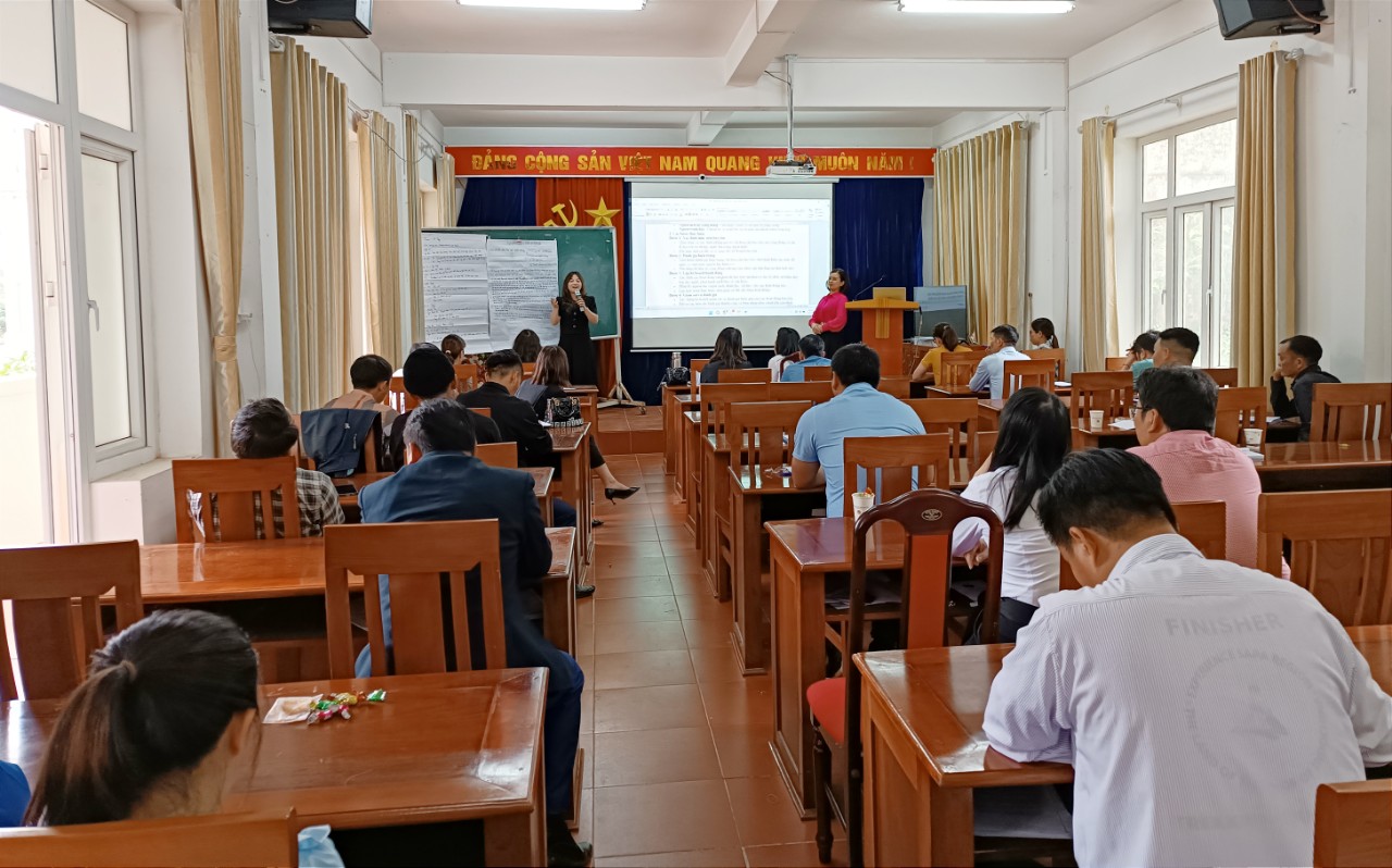 Quang cảnh lớp tập huấn. TH1.jpg
