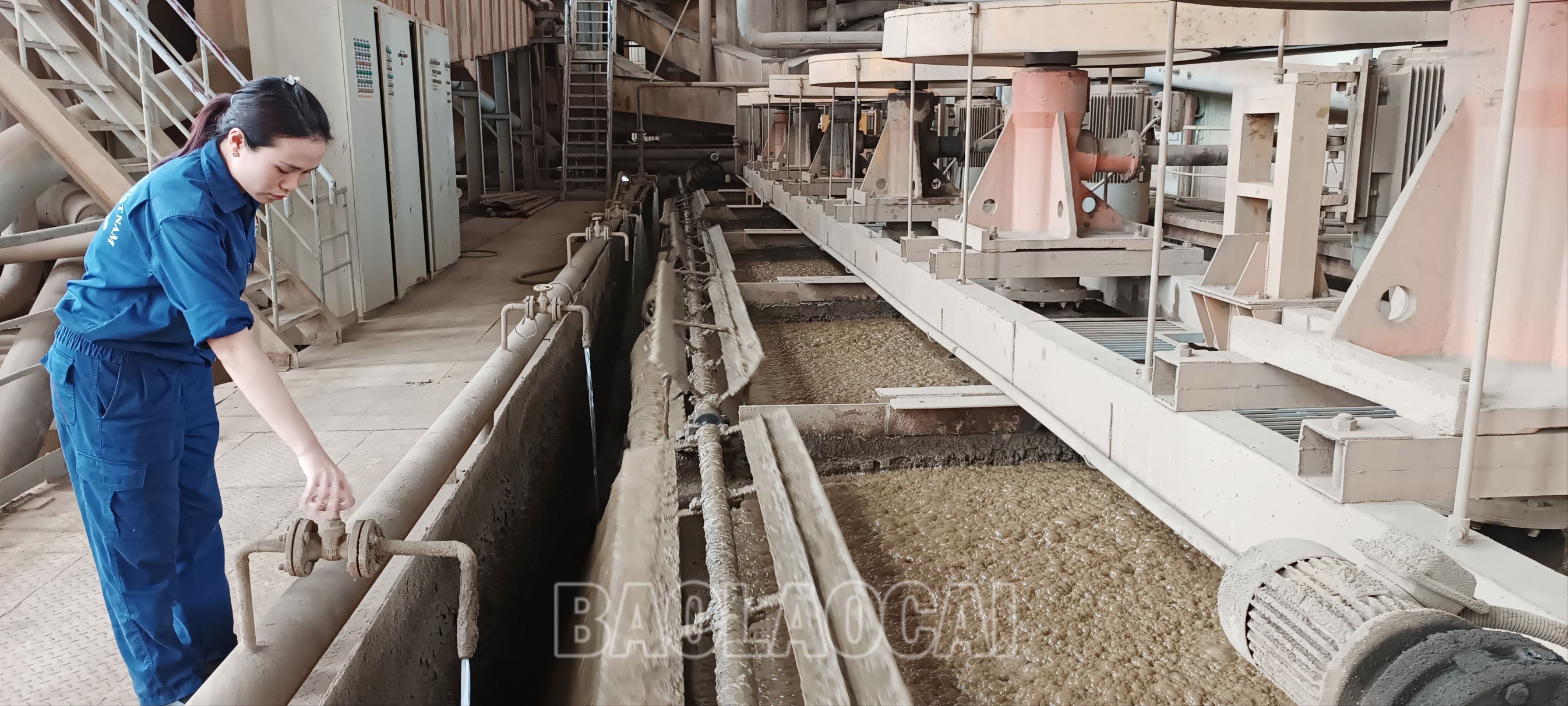 Các nhà máy tuyển quặng apatit của Công ty TNHH MTV Apatit Việt Nam thiếu nguyên liệu quặng do công ty vướng mắc về giải phóng mặt bằng khai trường. CN6.jpg