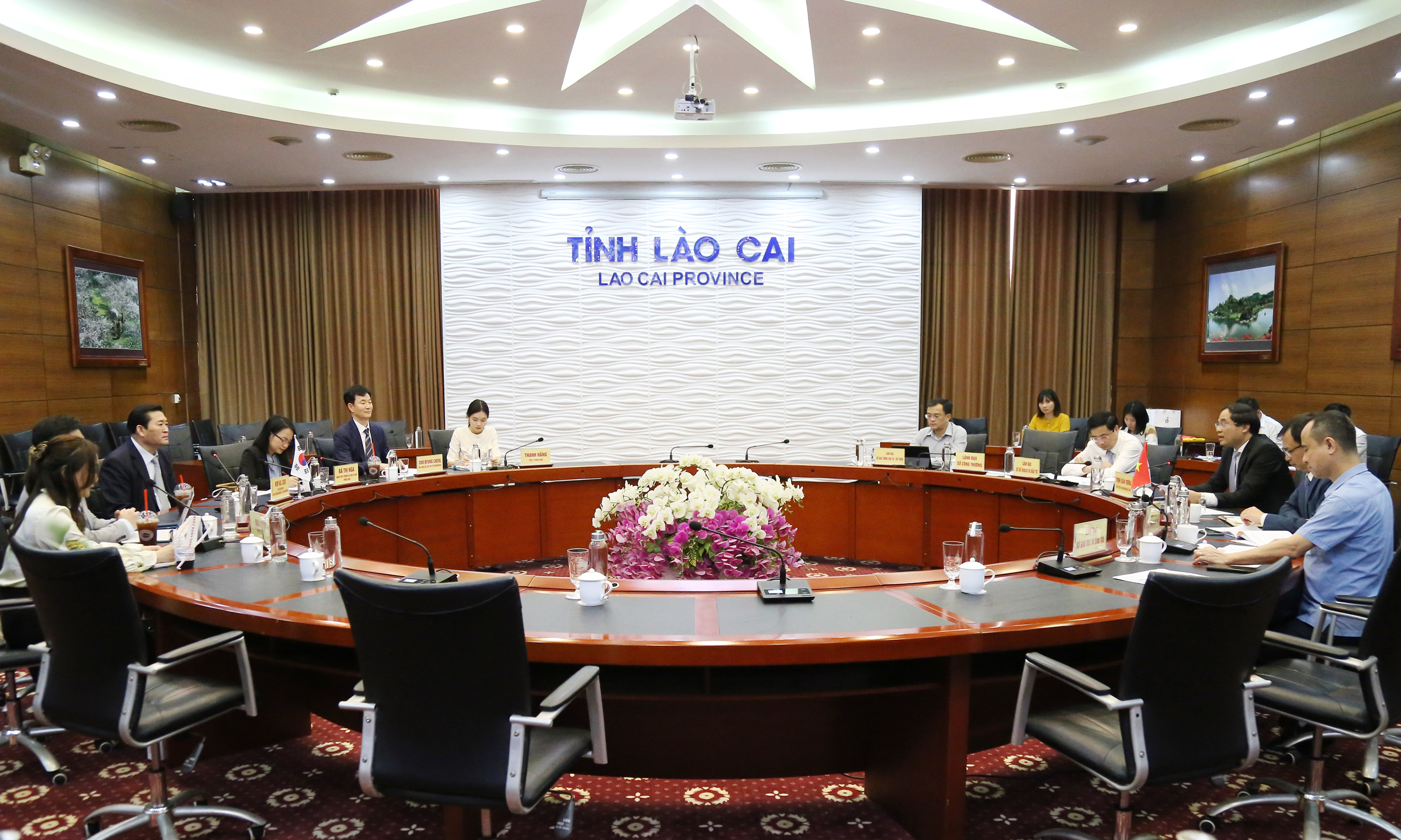 Quang cảnh buổi làm việc. H3.jpg