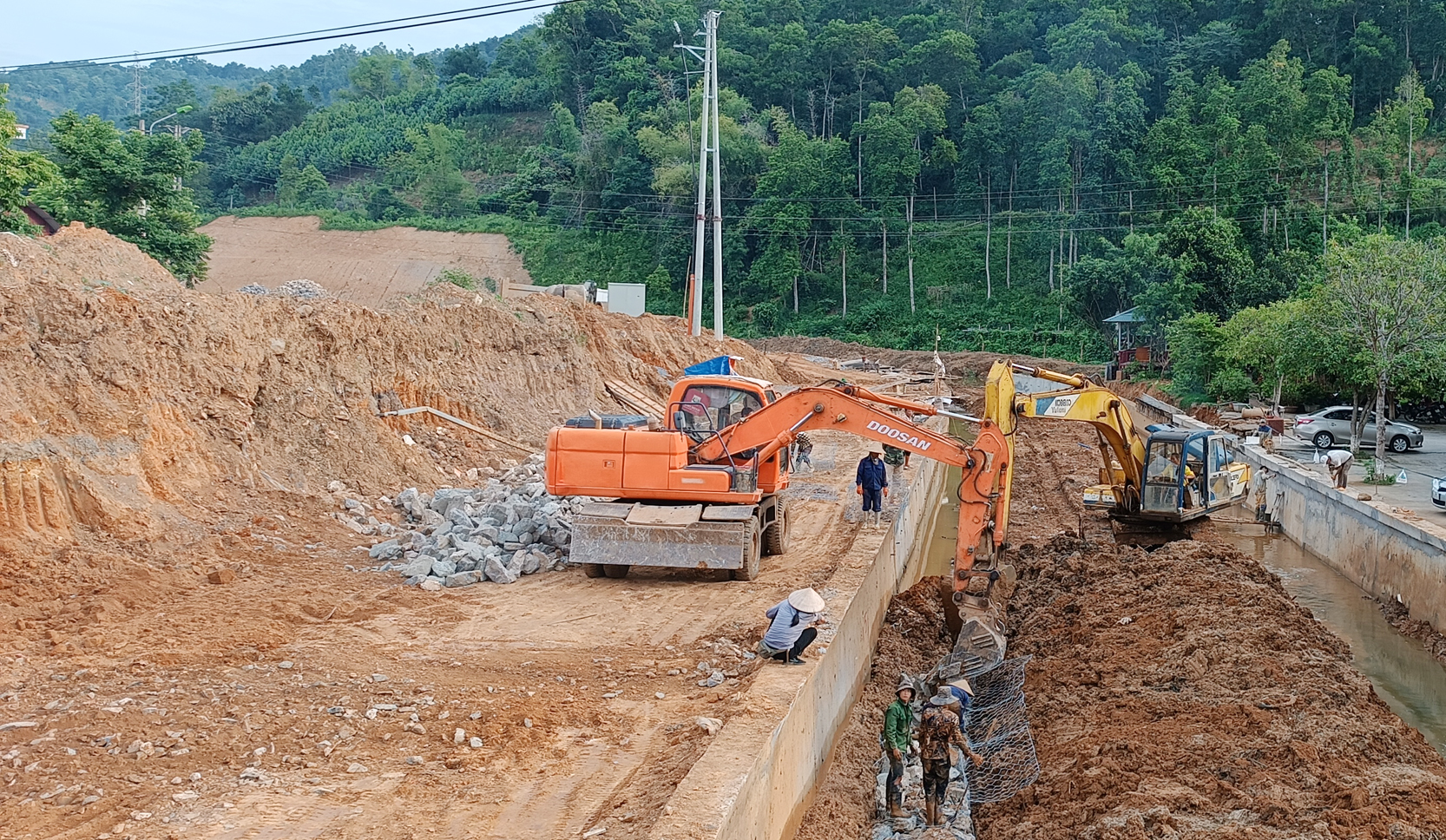 Thành phố Lào Cai đang chỉ đạo các đơn vị đẩy nhanh tiến độ thi công các công trình, dự án. TP1.jpg