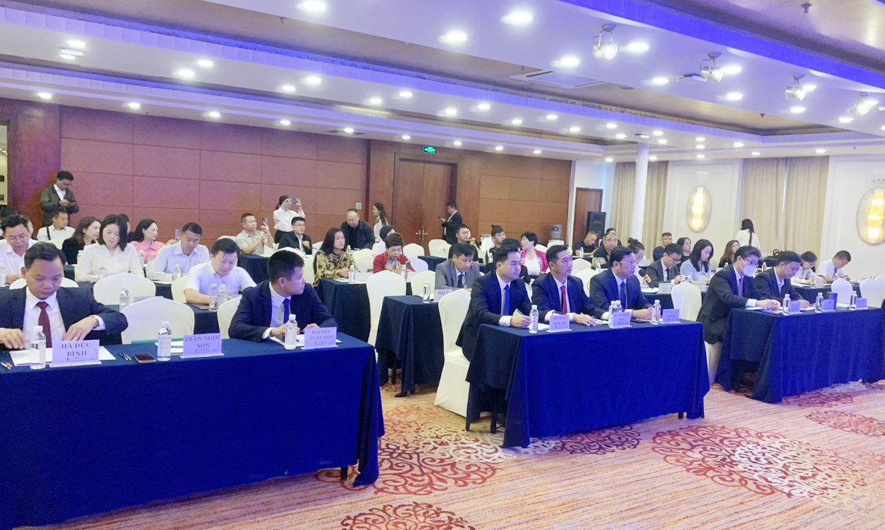 Các doanh nghiệp Trung Quốc tham dự hội nghị chiêu thương tại thành phố Côn Minh, tỉnh Vân Nam (Trung Quốc).. HT.jpg