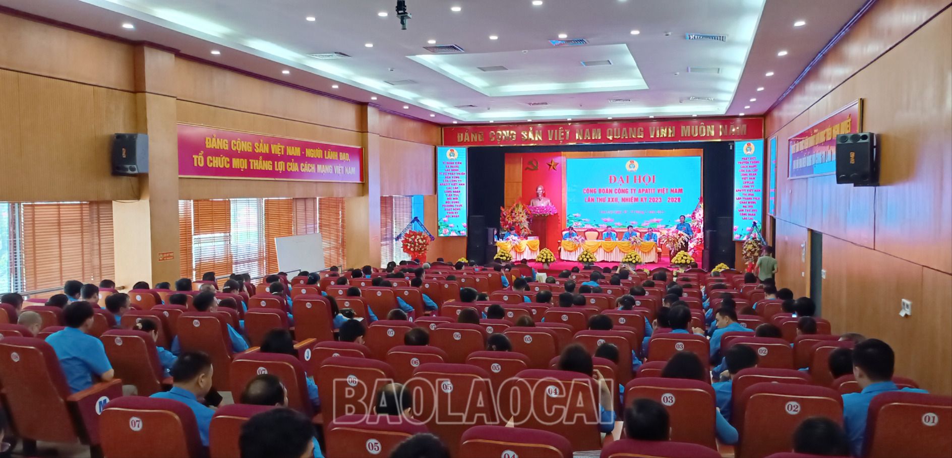Quang cảnh đại hội. C8.jpg