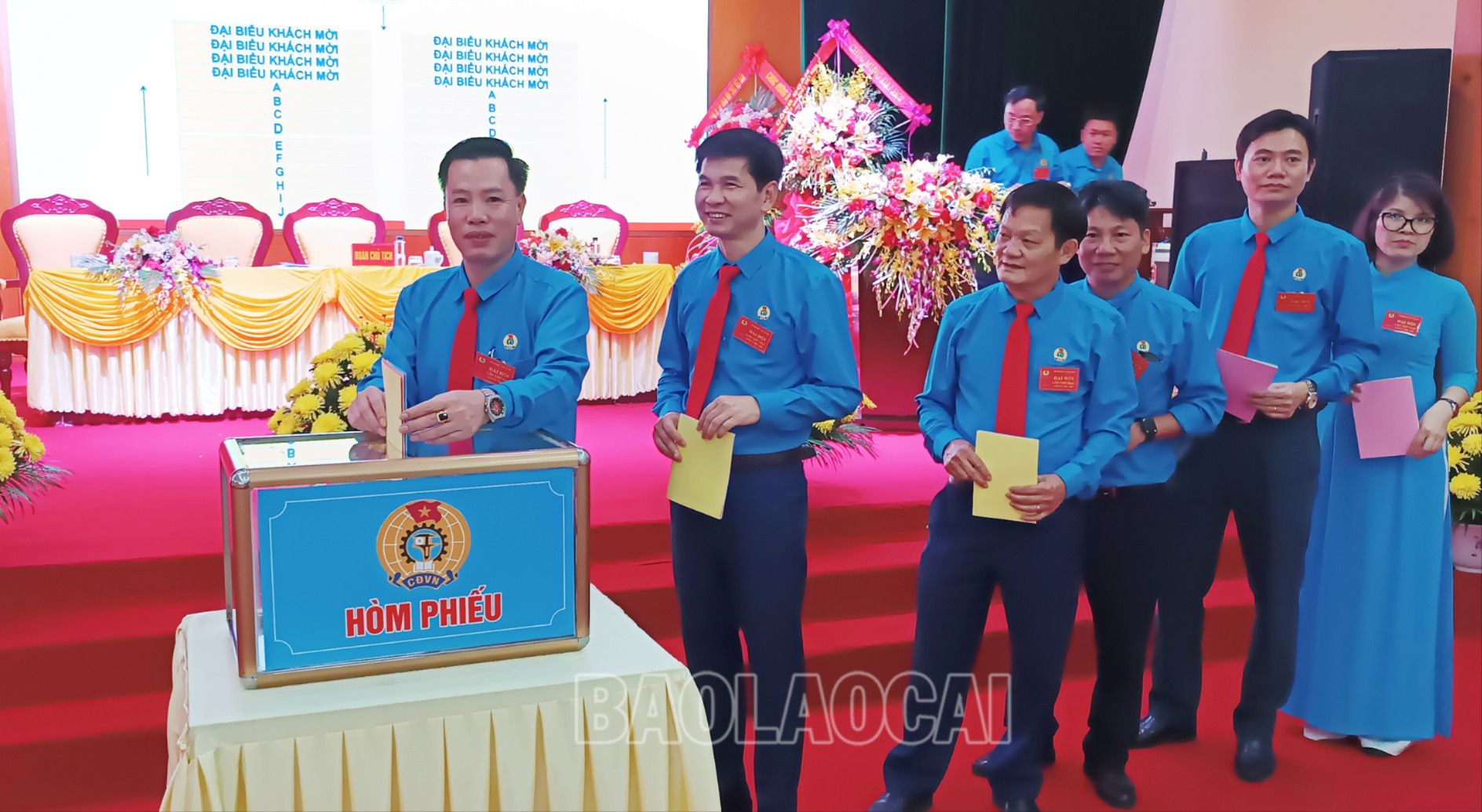 Bầu đại biểu dự Đại hội Công đoàn tỉnh Lào Cai và Đại hội Công đoàn Công nghiệp hóa chất Việt Nam. C9.jpg