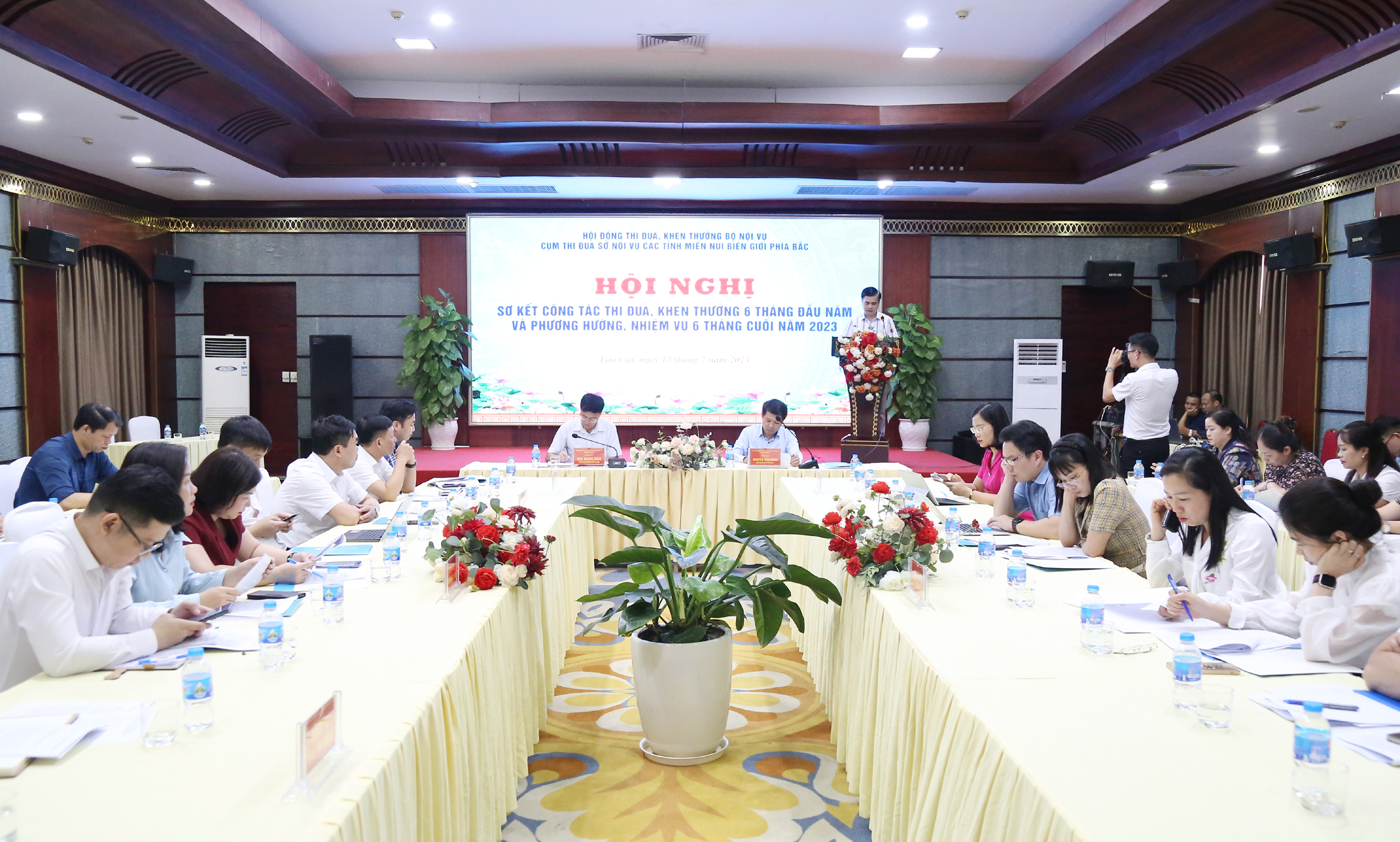 Nhiều giải pháp về công tác thi đua, khen thưởng được thảo luận, chia sẻ tại hội nghị. TD2.jpg