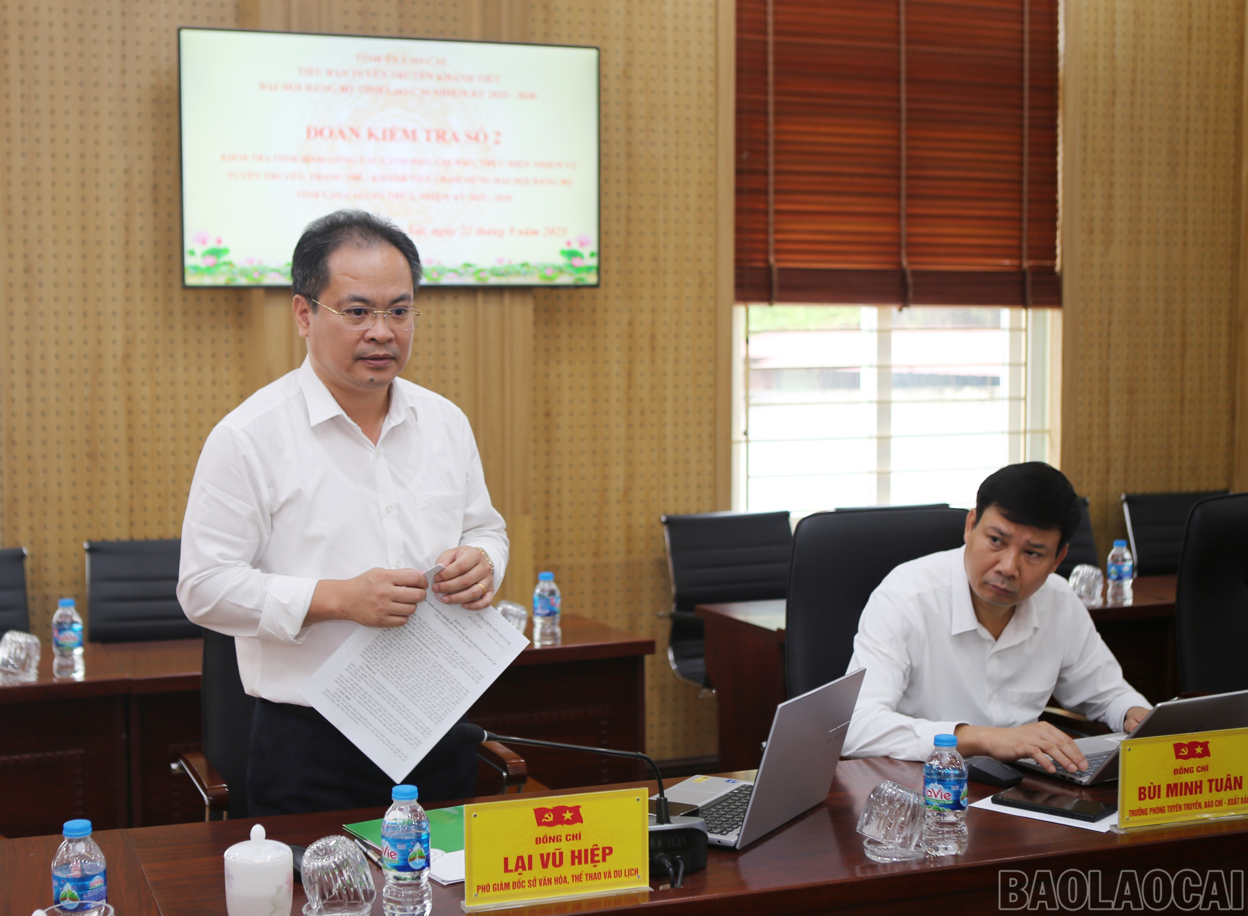Đồng chí Lại Vũ Hiệp - Phó Giám đốc Sở Văn hóa, Thể thao và Du lịch phát biểu tại buổi làm việc. baolaocai-br_bx-5.jpg