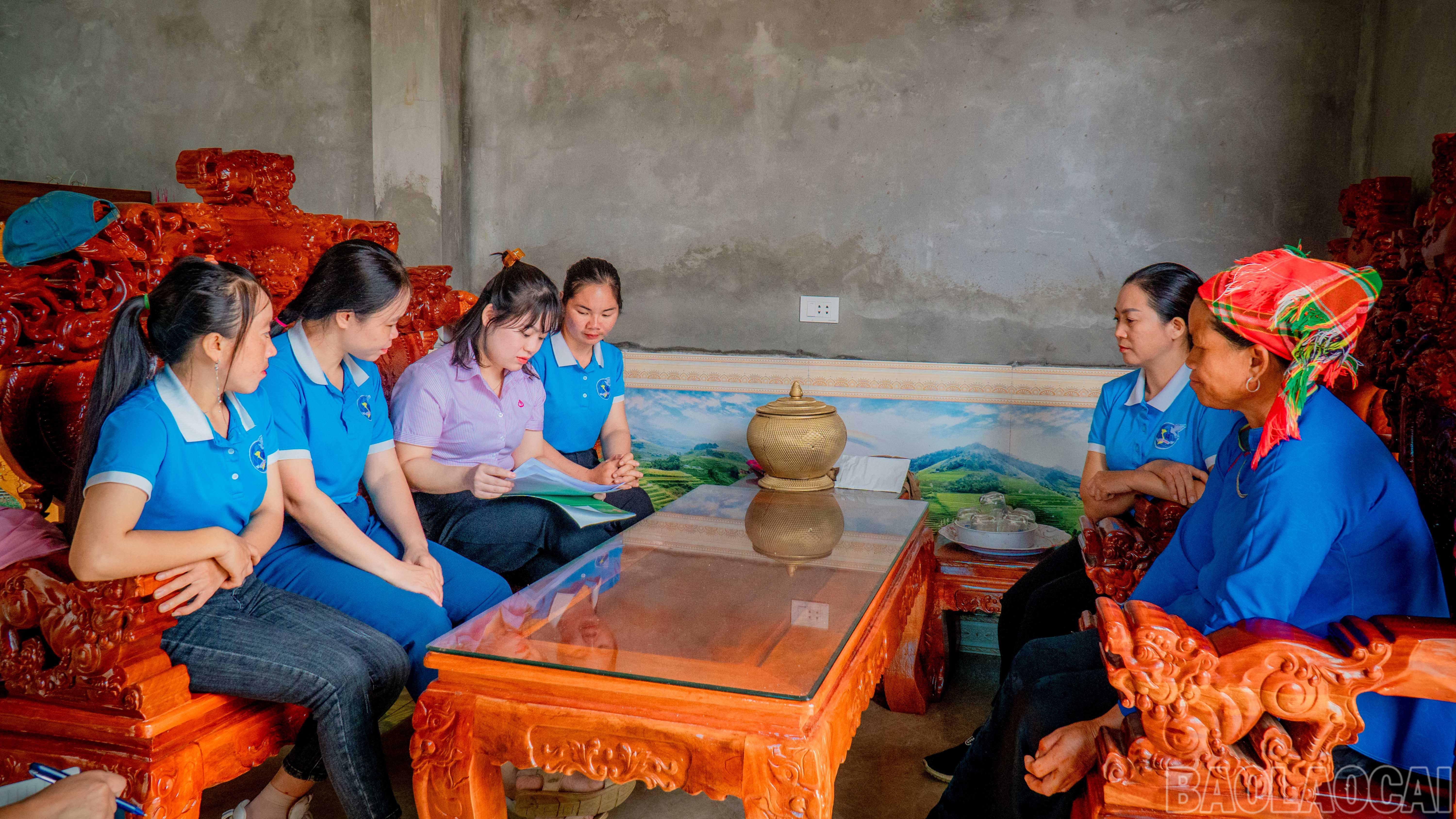 Tạo điều kiện cho phụ nữ dân tộc thiểu số tiếp cận các nguồn vốn vay, chính sách ưu đãi để khởi nghiệp. baolaocai-br_3-566.jpg