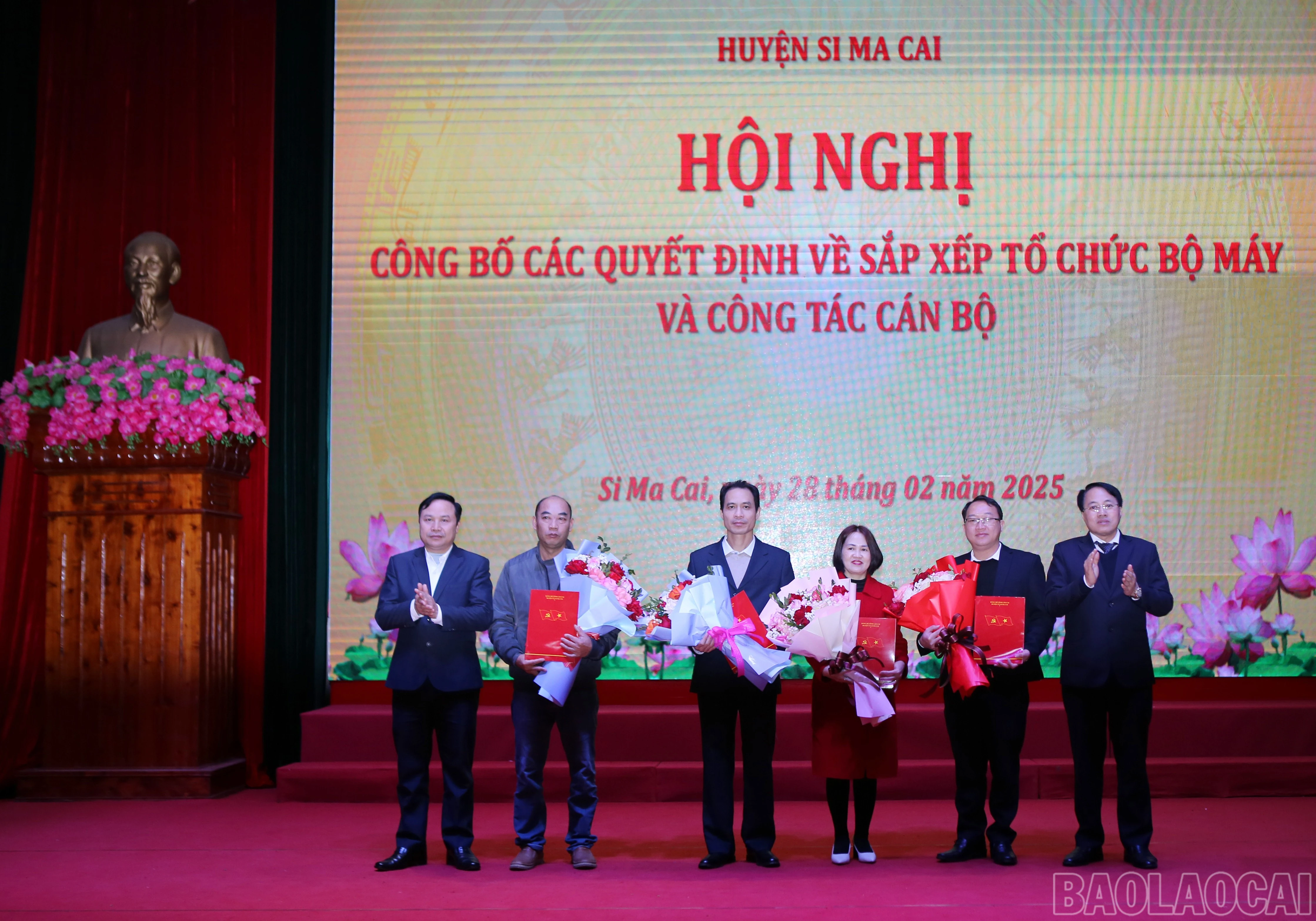 Công bố quyết định điều động, tiếp nhận, bổ nhiệm lãnh đạo đối với các phòng, đơn vị không nằm trong diện sáp nhập.