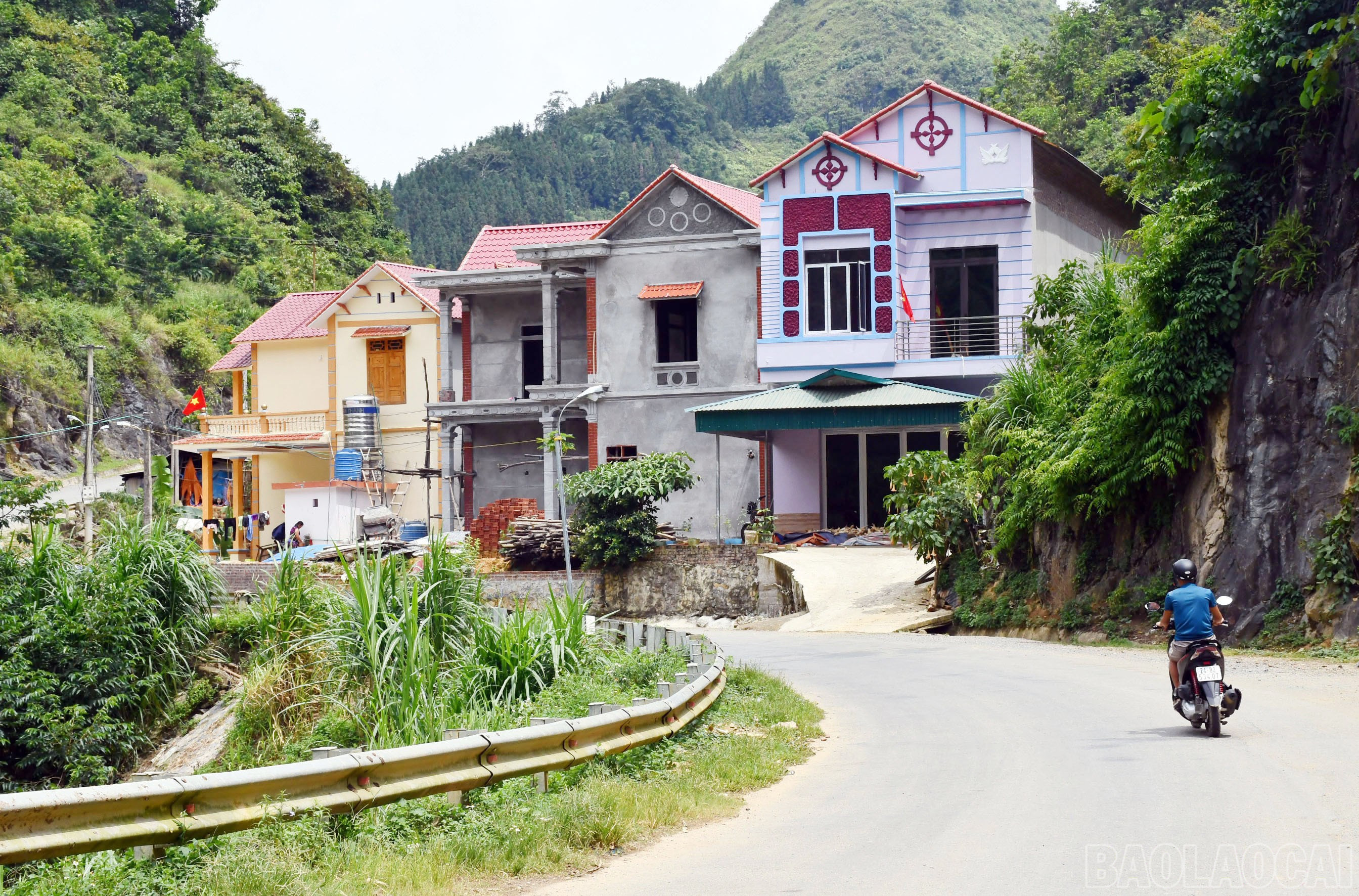 Đường đến Si Ma Cai. baolaocai-br_si-1.jpg