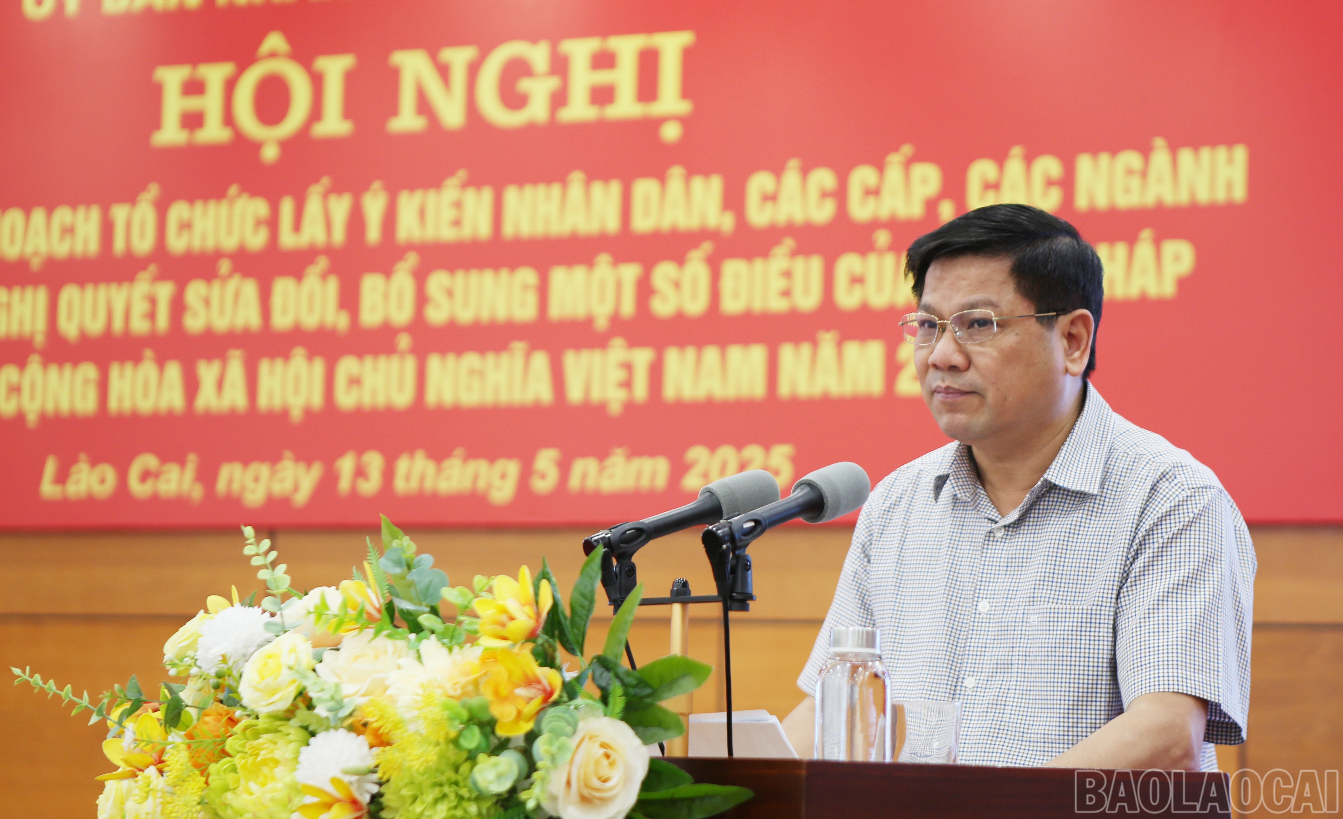 Lãnh đạo Sở Tư pháp quán triệt kế hoạch lấy ý kiến sửa đổi, bổ sung Hiến pháp. baolaocai-br_ub-2.jpg