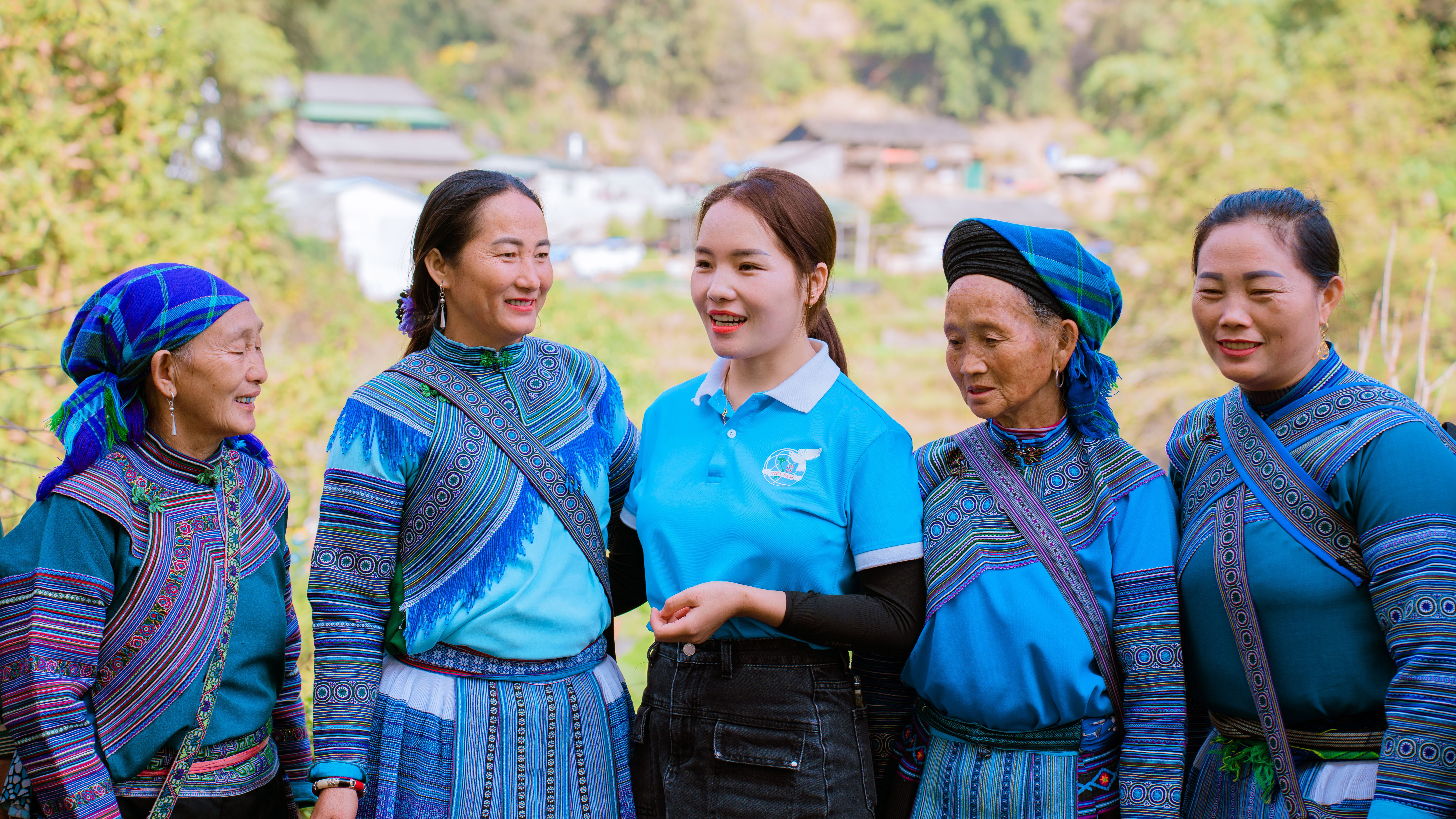 Hội Liên hiệp phụ nữ các cấp trên địa bàn tỉnh tích cực tuyên truyền hội viên, chị em tích cực tham gia các phong trào thi đua. 4.jpg