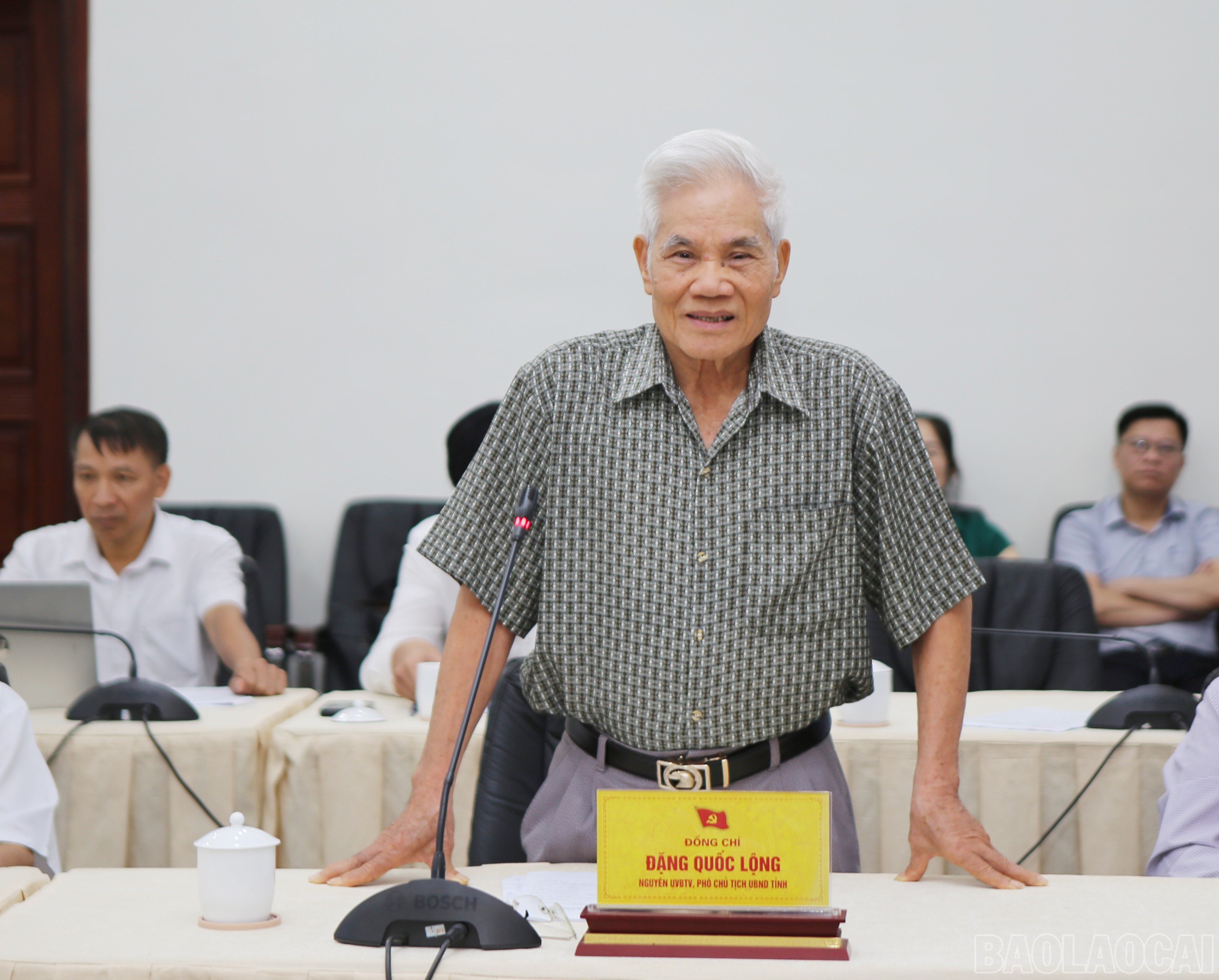 Đồng chí Đặng Quốc Lộng, nguyên Phó Chủ tịch UBND tỉnh phát biểu tại hội nghị baolaocai-br_9.jpg
