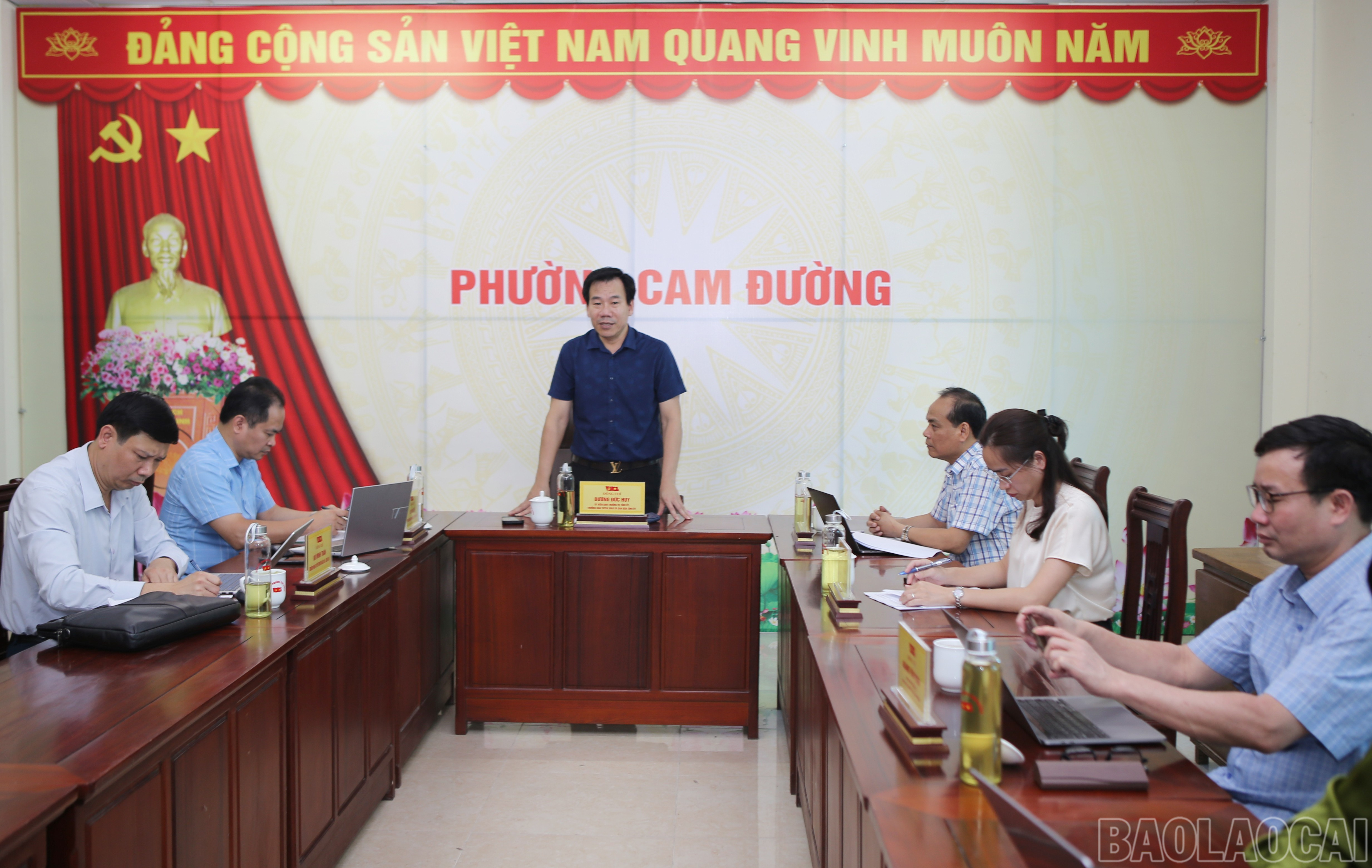 Đồng chí Dương Đức Huy, Trưởng ban Tuyên giáo và Dân vận Tỉnh ủy phát biểu tại buổi làm việc. baolaocai-br_11.jpg