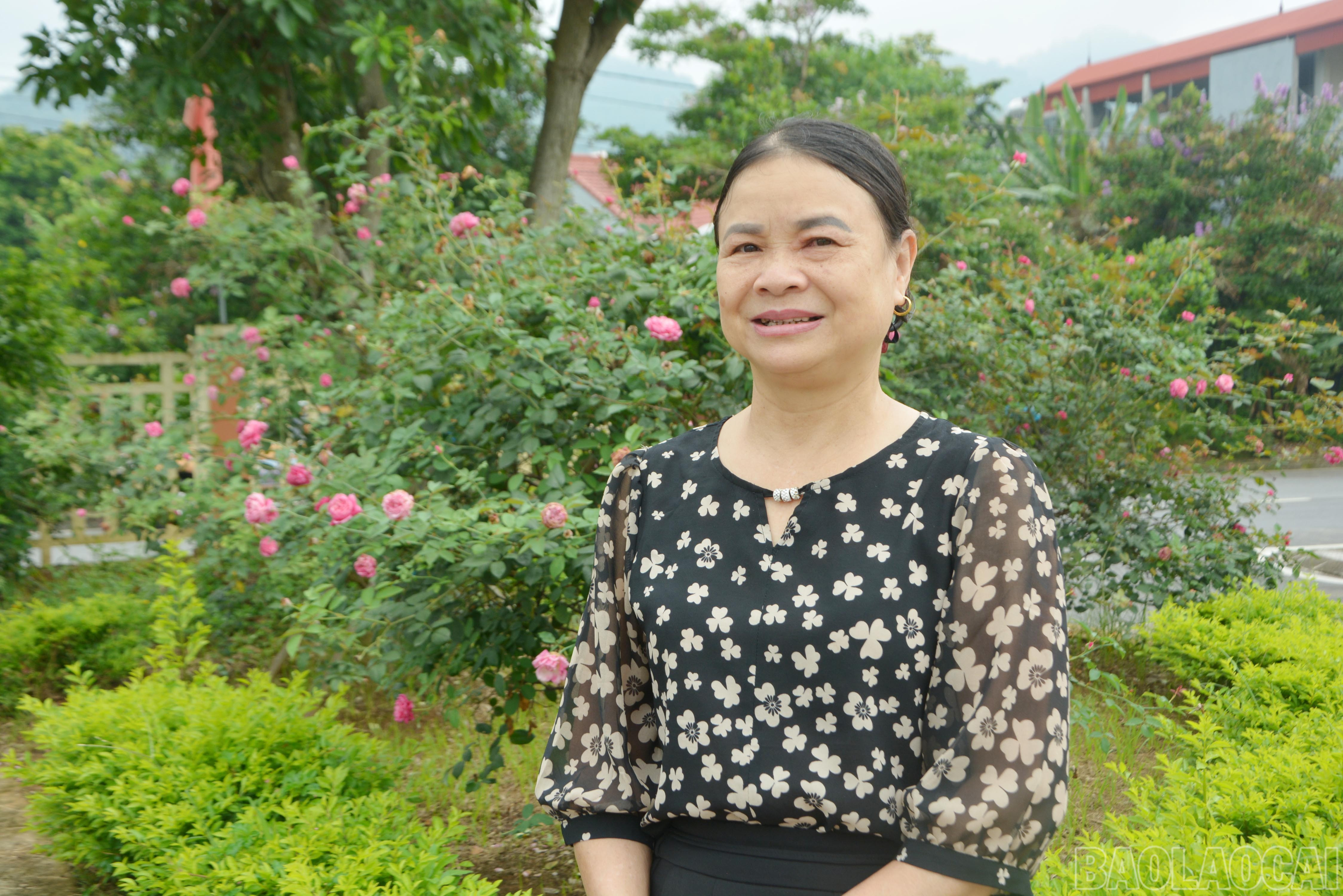 លោកស្រី Bui Thi Quang Vinh។ baolaocai-br_d-1.jpg