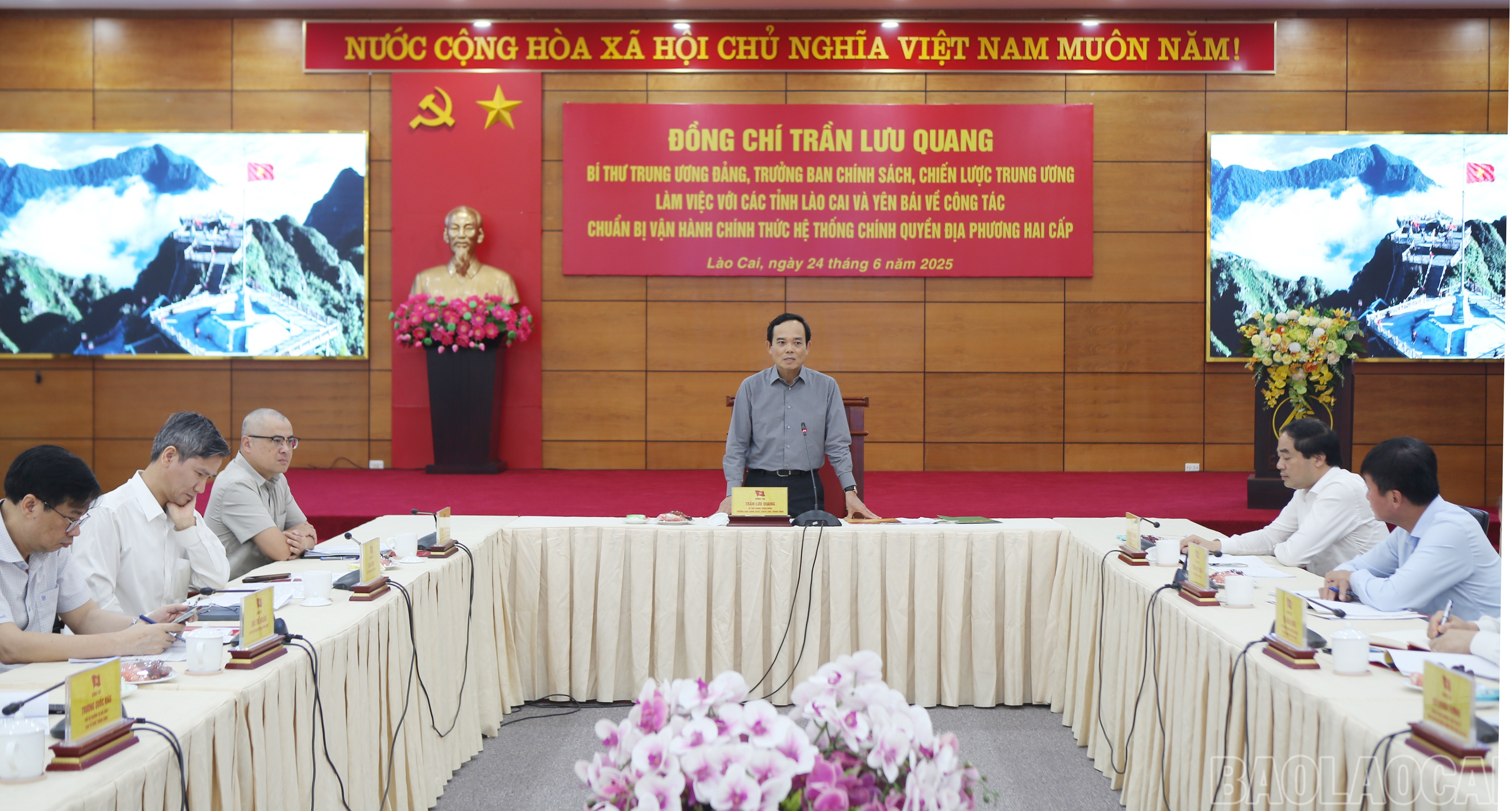 Bí thư Trung ương Đảng Trần Lưu Quang phát biểu tại buổi làm việc. baolaocai-br_tu-6.jpg