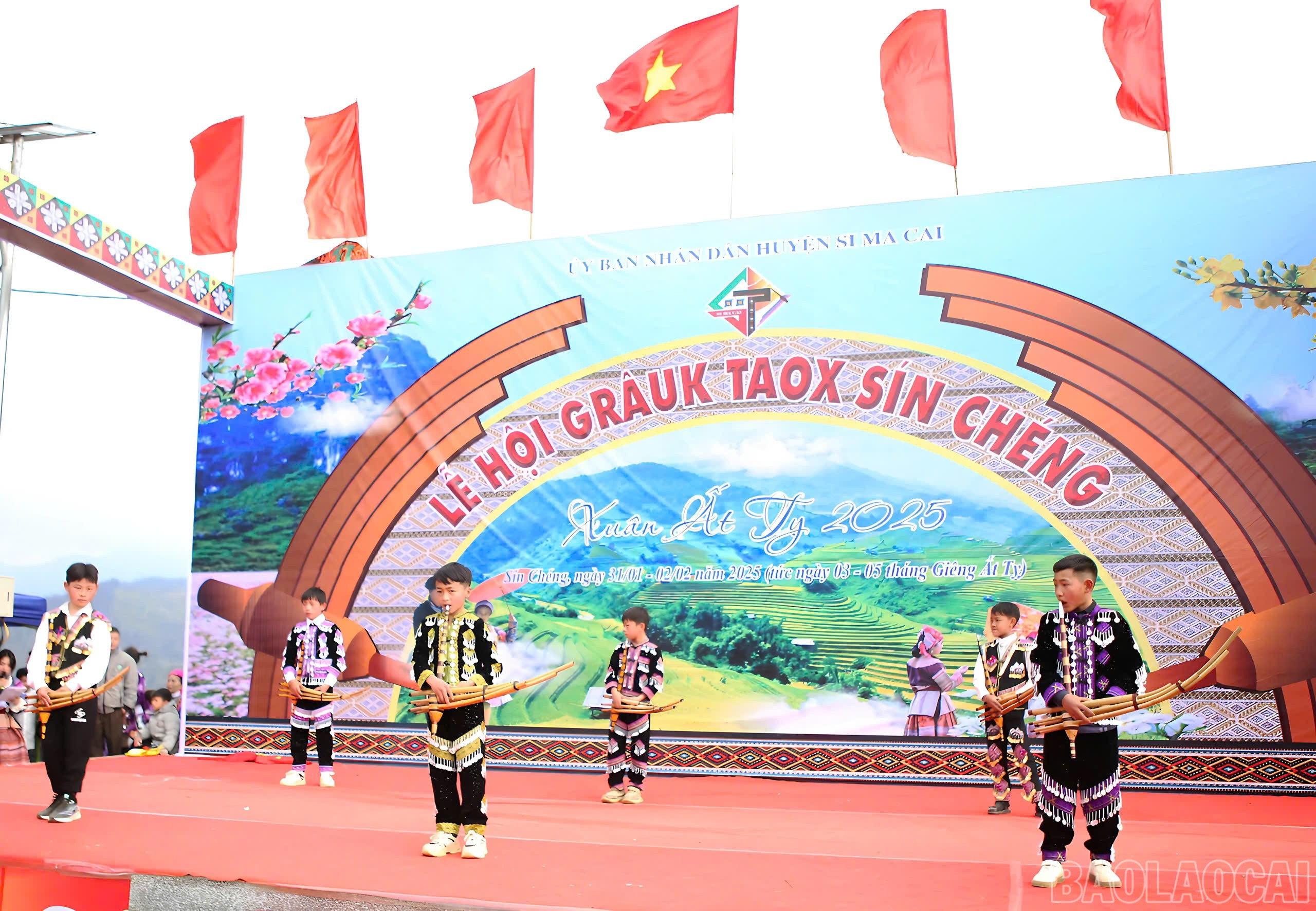 Các thí sinh nhí tham gia hội thi. baolaocai-br_z6277130200764-21656b81208ff26b2ff0723b2700ac5c.jpg