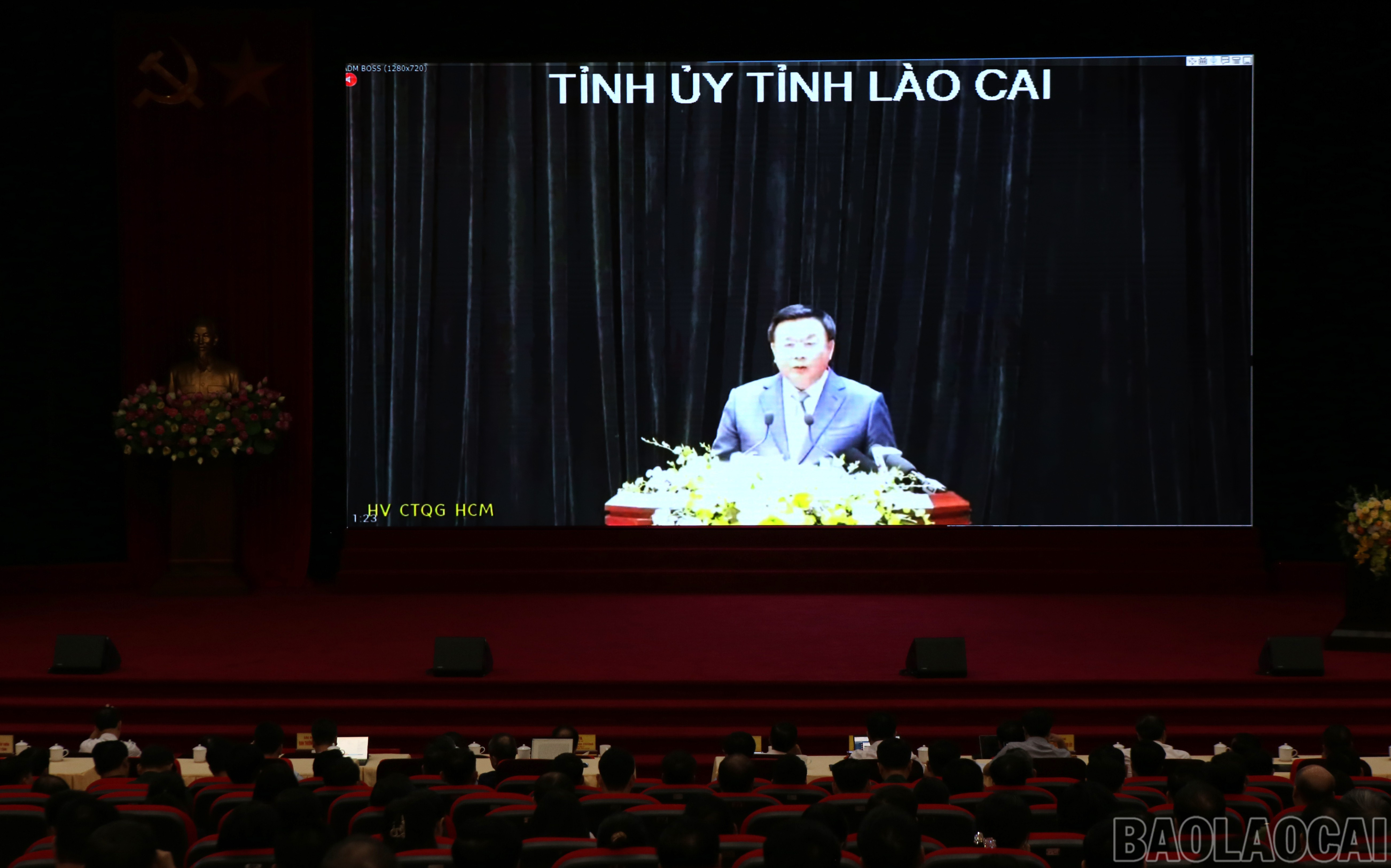 Đồng chí Nguyễn Xuân Thắng phát biểu khai mạc hội nghị. baolaocai-br_3.jpg