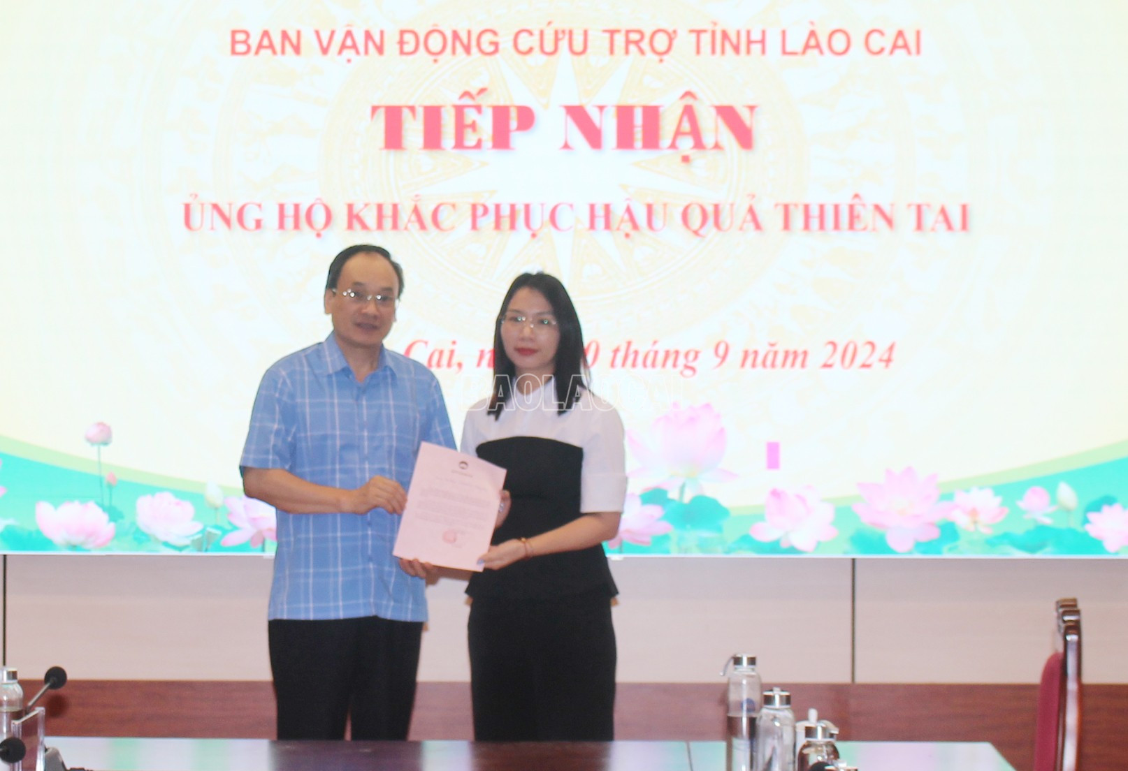 Đồng chí Lý Văn Hải, Chủ tịch Ủy ban MTTQ Việt Nam tỉnh Lào Cai gửi thư cảm ơn Tập đoàn Sunwah. s.jpg