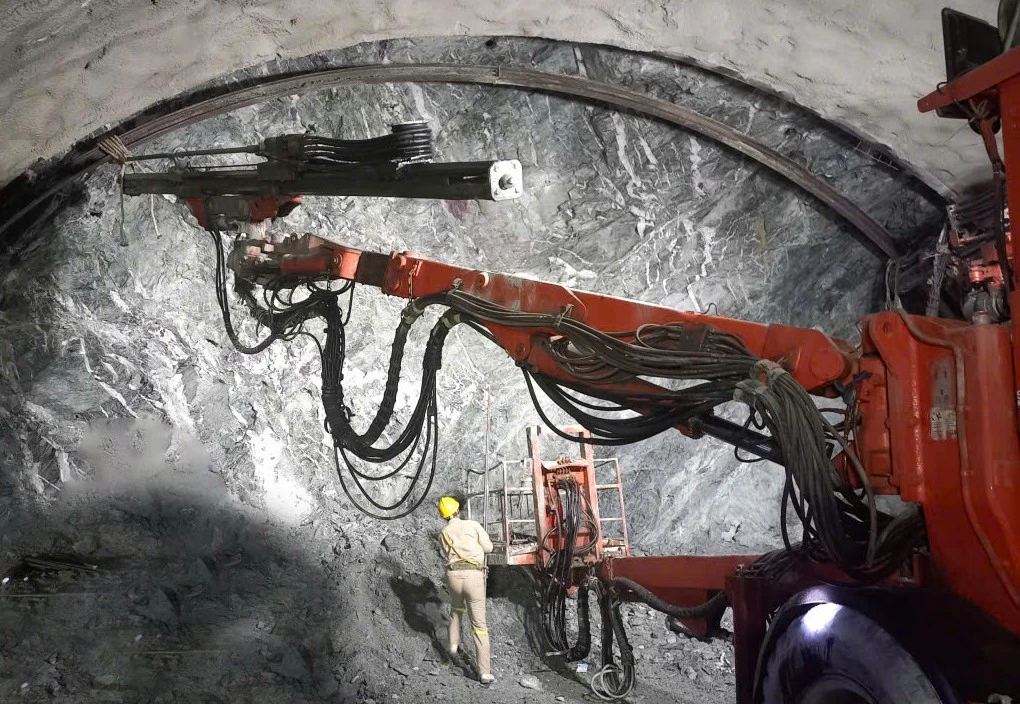 z7579861478871615f6739525f4589568a9a777929c40d-17725370827261357413469.jpg
