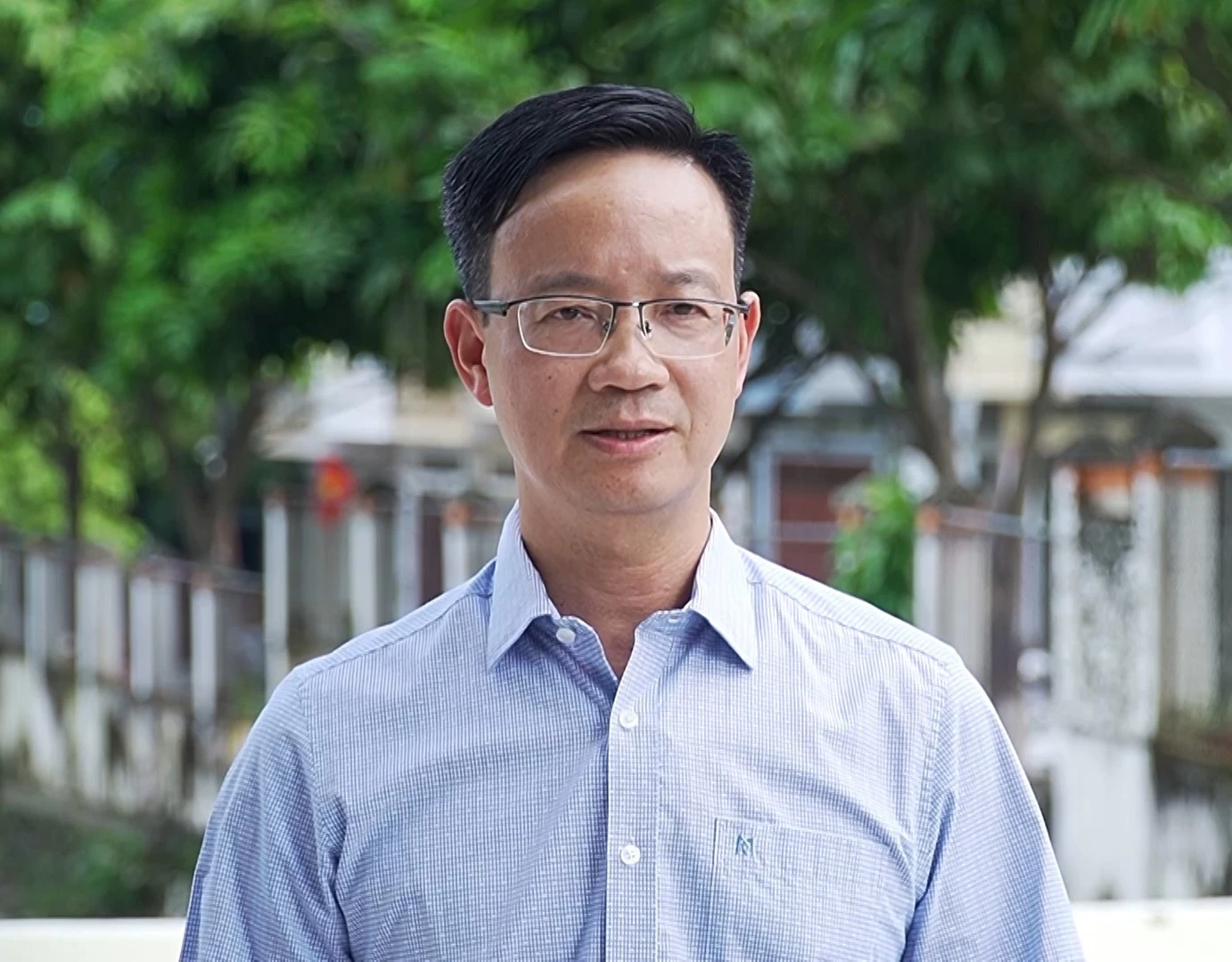 dung-ps00-33-34-24still054-9522.jpg