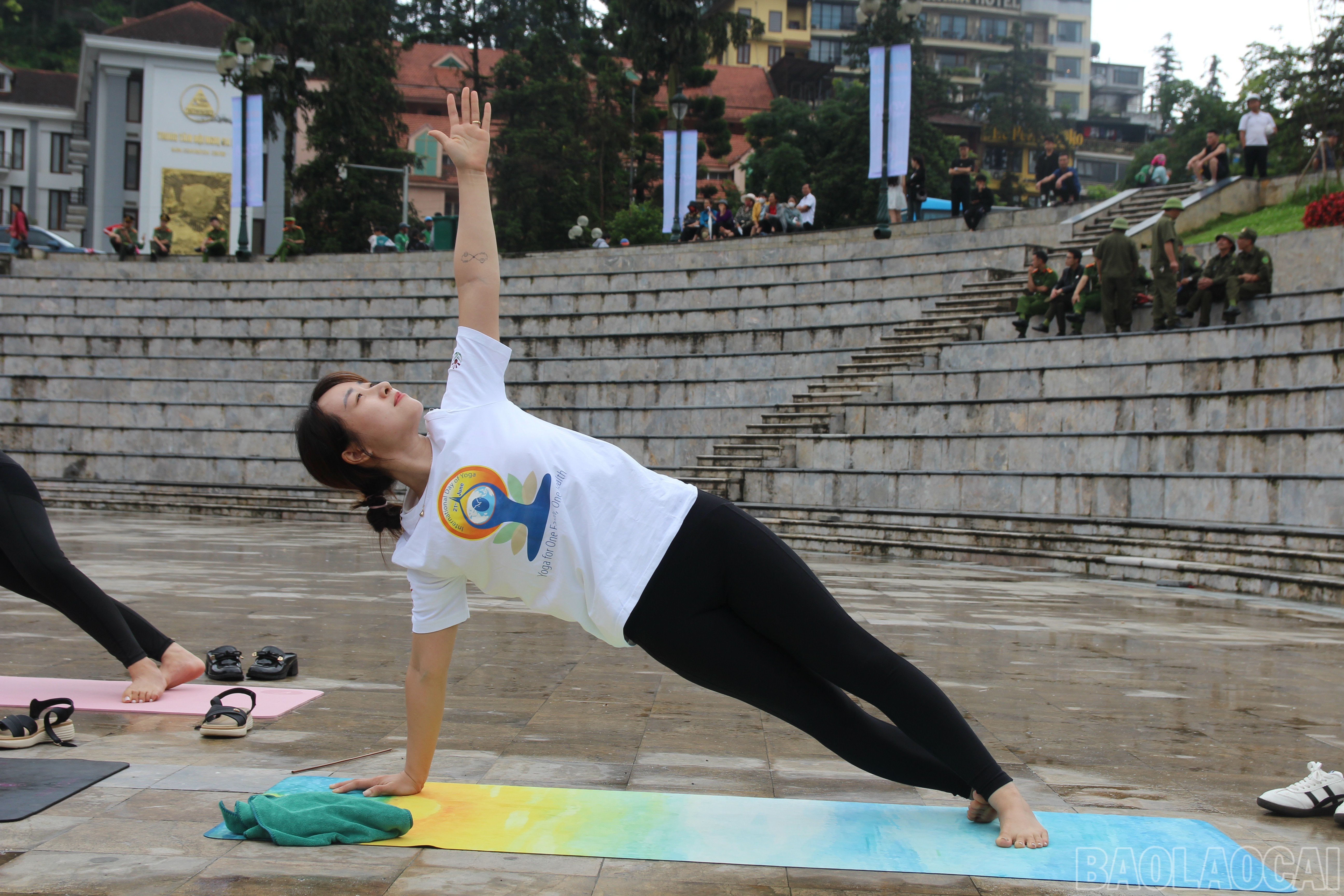 Màn đồng diễn giao thức Yoga tại chương trình. baolaocai-br_img-4037.jpg
