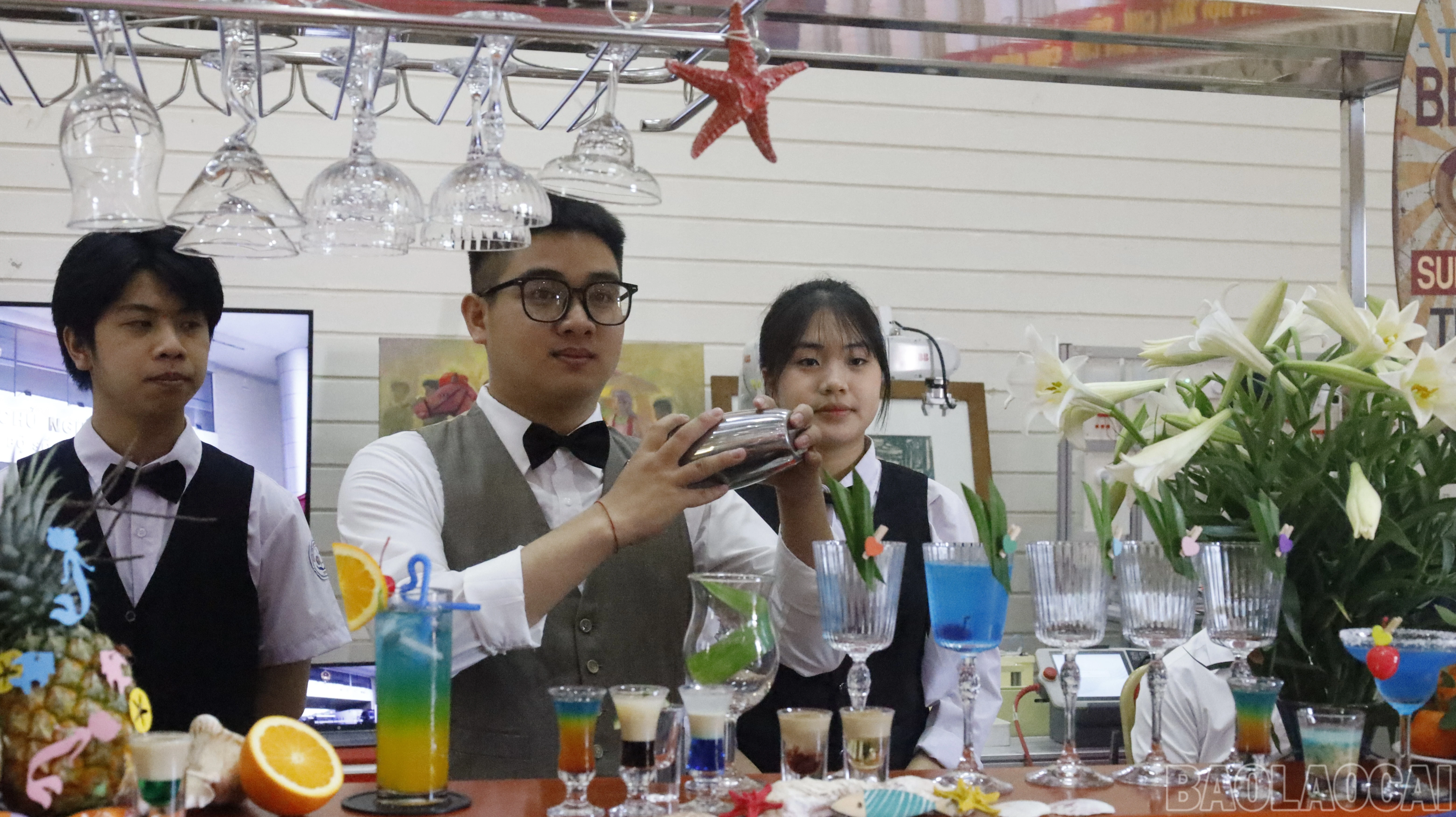 Các cơ sở giáo dục nghề nghiệp tổ chức gian trải nghiệm thực hành nghề đào tạo.