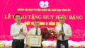  Đảng bộ Ban Tuyên giáo và Dân vận Tỉnh ủy: Trao tặng Huy hiệu 40 năm tuổi Đảng cho đảng viên