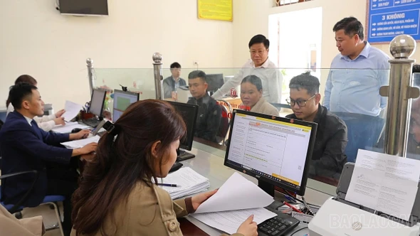 Vận hành chính quyền với hệ thống quản trị số “Make in Mường Lai”