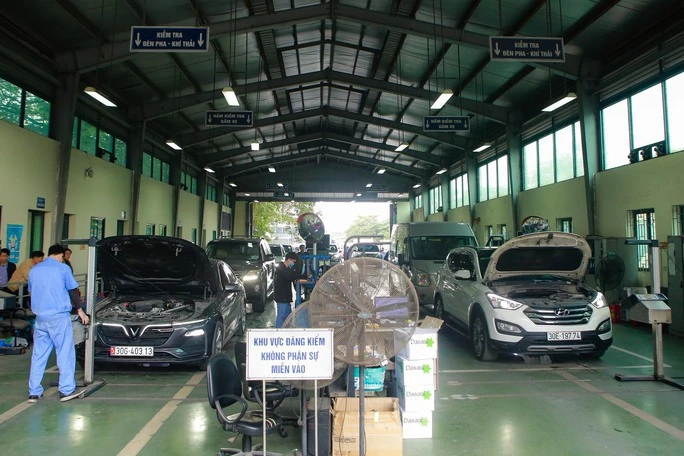 Từ hôm nay 22-3, miễn đăng kiểm lần đầu với xe ôtô mới và kéo dài chu kỳ đăng kiểm - Ảnh 1.