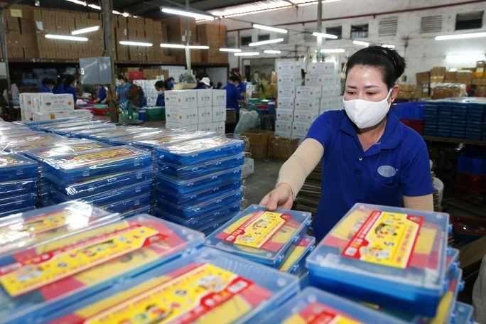 Chính sách BHXH, tiền lương công chức, viên chức có hiệu lực từ tháng 10-2022 - Ảnh 2. Chính sách BHXH, tiền lương công chức, viên chức có hiệu lực từ tháng 10-2022 - Ảnh 2.