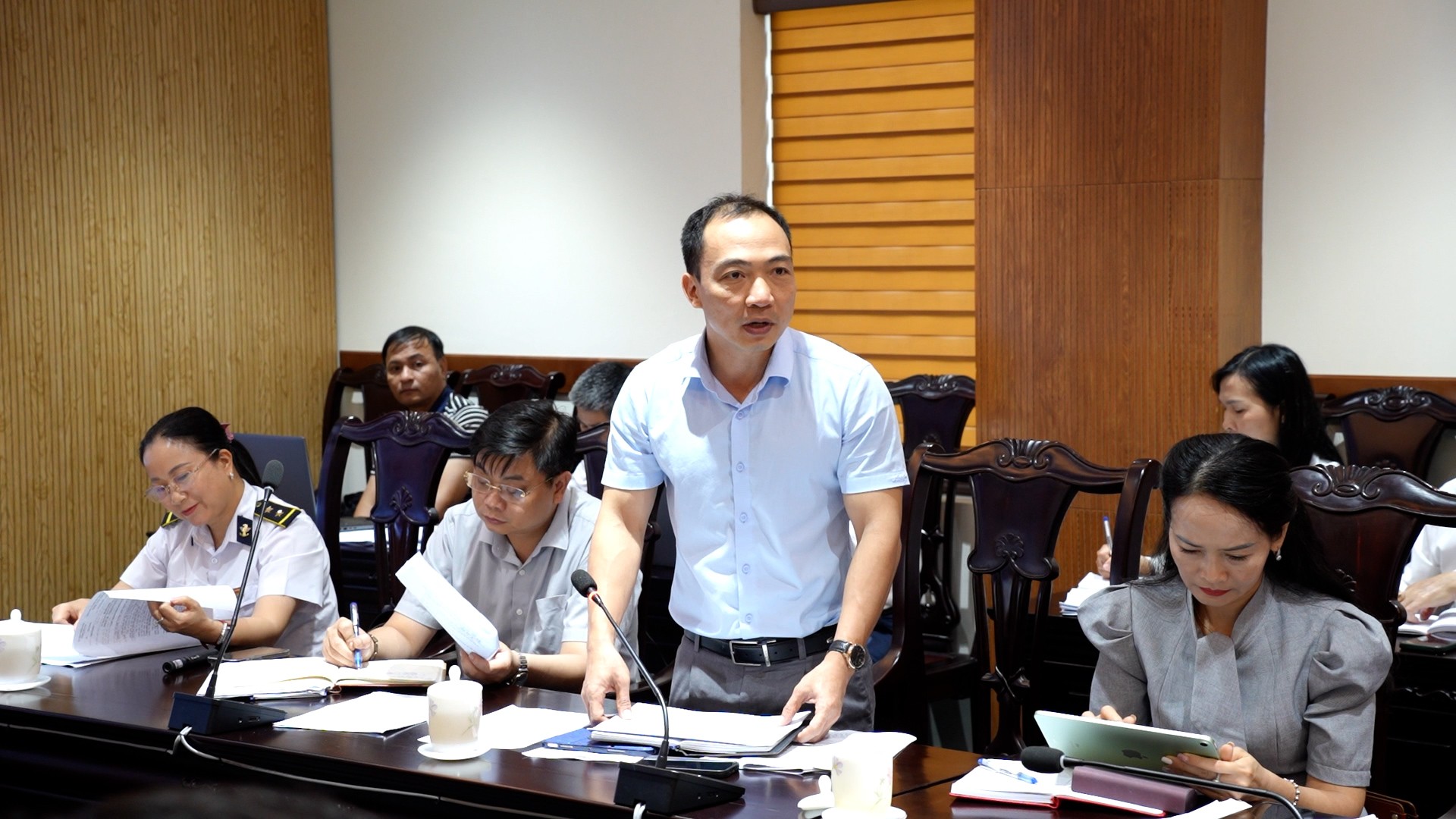 Các đại biểu tham gia thảo luận. a213212.jpg