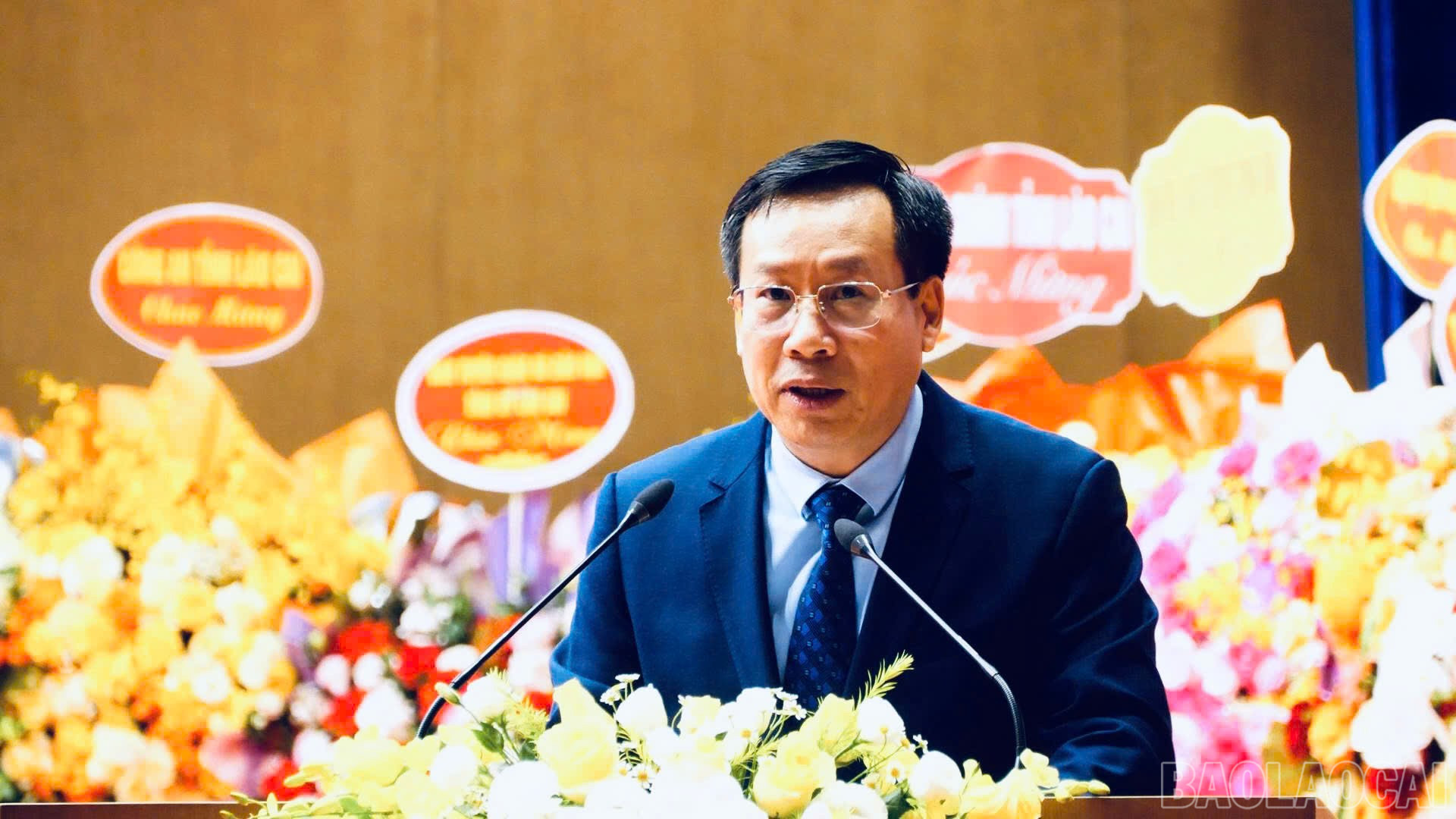 Thứ trưởng Bộ Y tế Lê Đức Luận phát biểu tại lễ kỷ niệm. baolaocai-br_x2.jpg