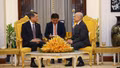 Thủ tướng Chính phủ Lê Minh Hưng chào Quốc vương Norodom Sihamoni và Hoàng Thái hậu Norodom Monineath Sihanouk