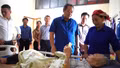 Đồng chí Lý Bình Minh thăm, tặng quà nguyên cán bộ lãnh đạo tỉnh Lào Cai Hà Xuân Kiến