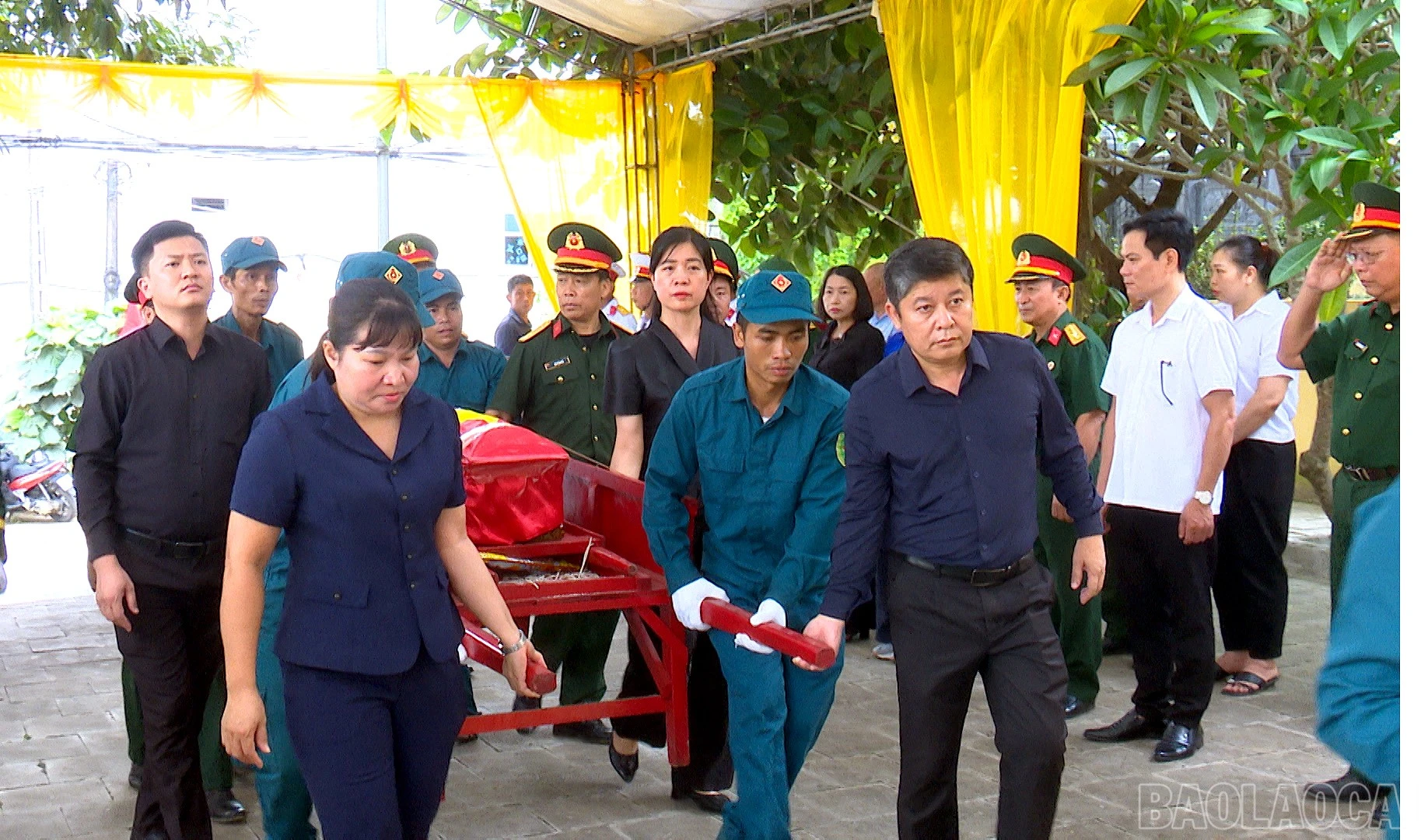 baolaocai-br_an-tang-hia-cot00-00-16-08still005.jpg