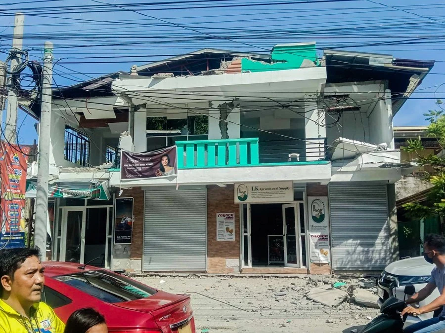 Động đất mạnh ở Philippines khiến hàng chục người thương vong ảnh 1